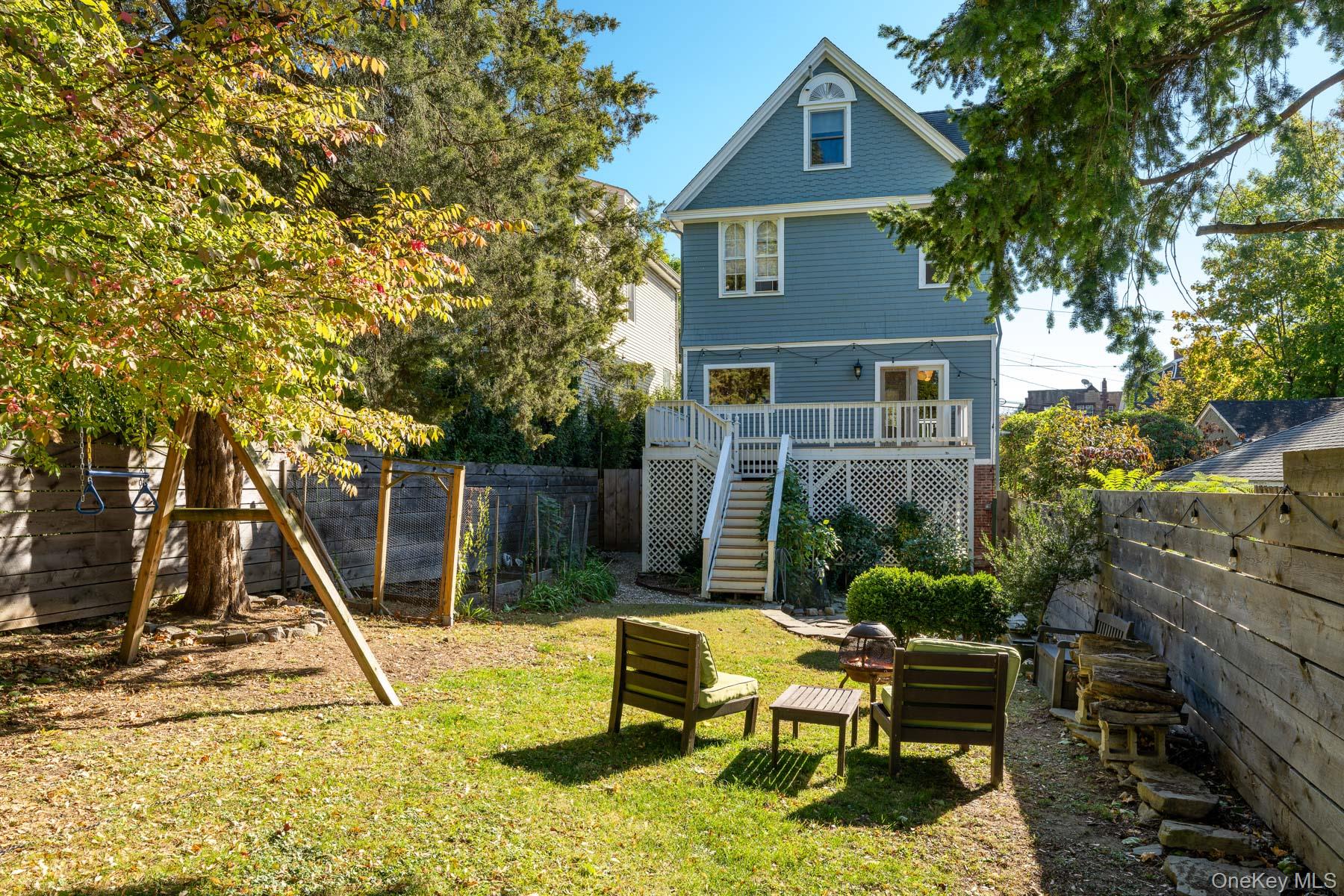 Tarrytown, New York, 10591, United States, 3 Bedrooms Bedrooms, ,4 BathroomsBathrooms,Residential,For Sale,1989441