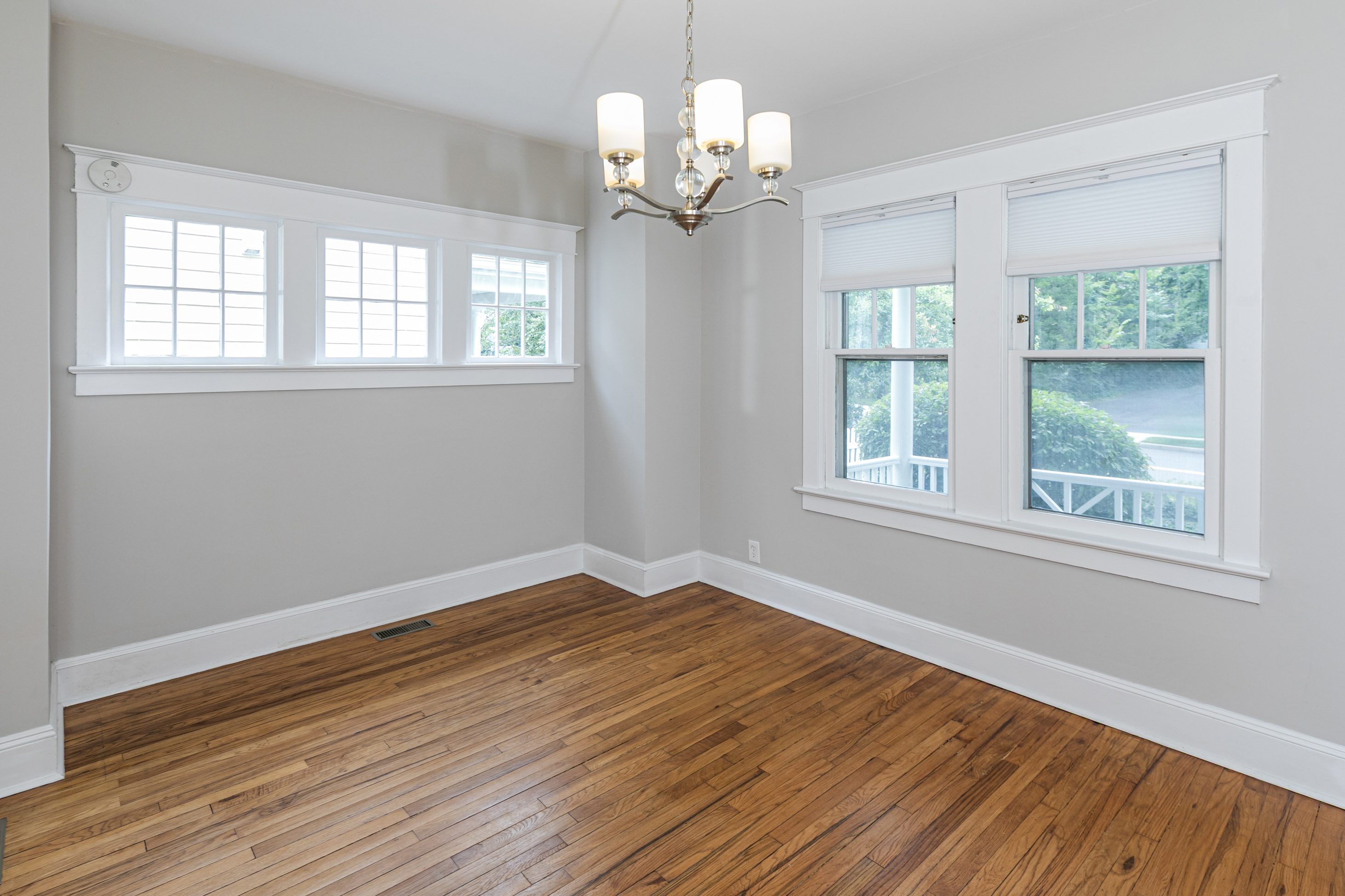  Pretty Porch, Polished Wood Floors, Prime Princeton Location - 物件實景