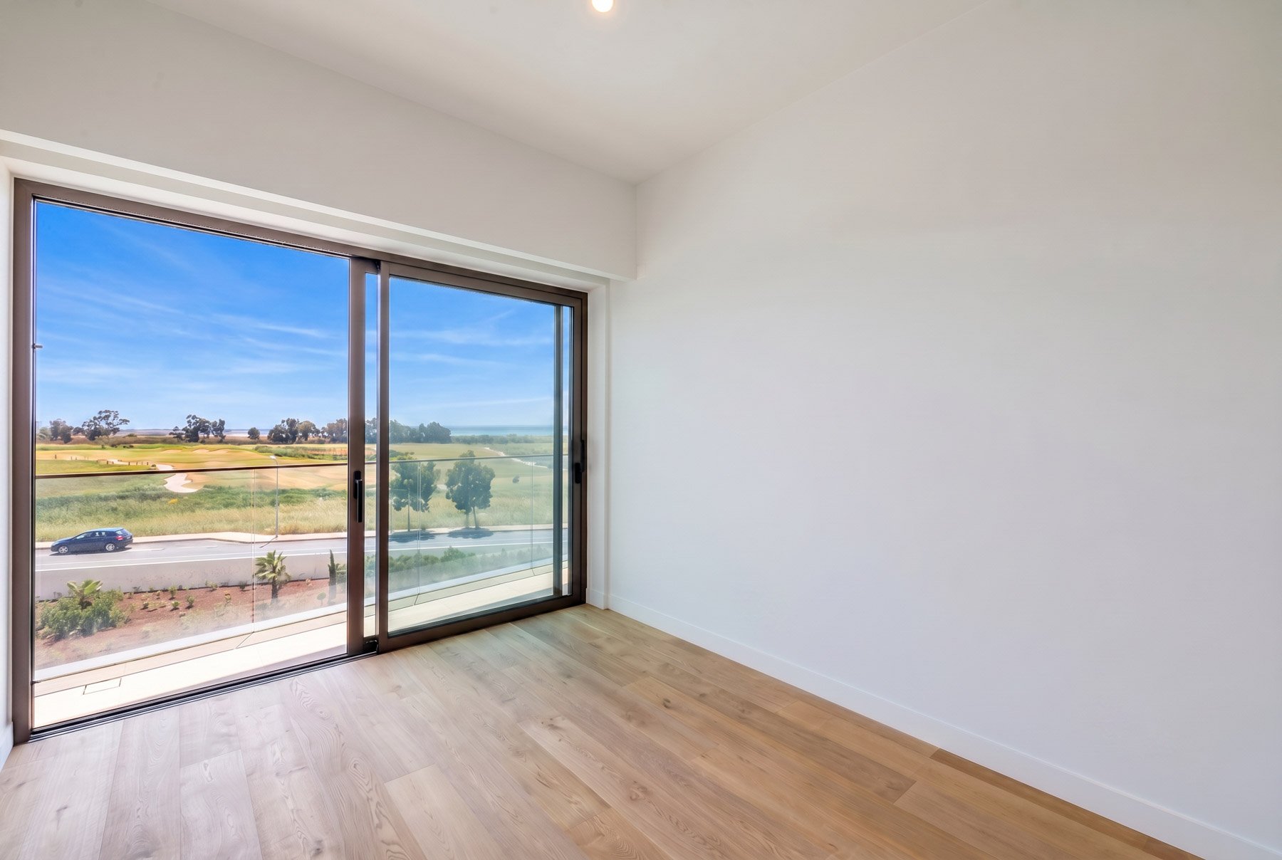  Brand-New 2-Bedroom Apartment with Golf-Course Views in Limassol Greens - 物件實景