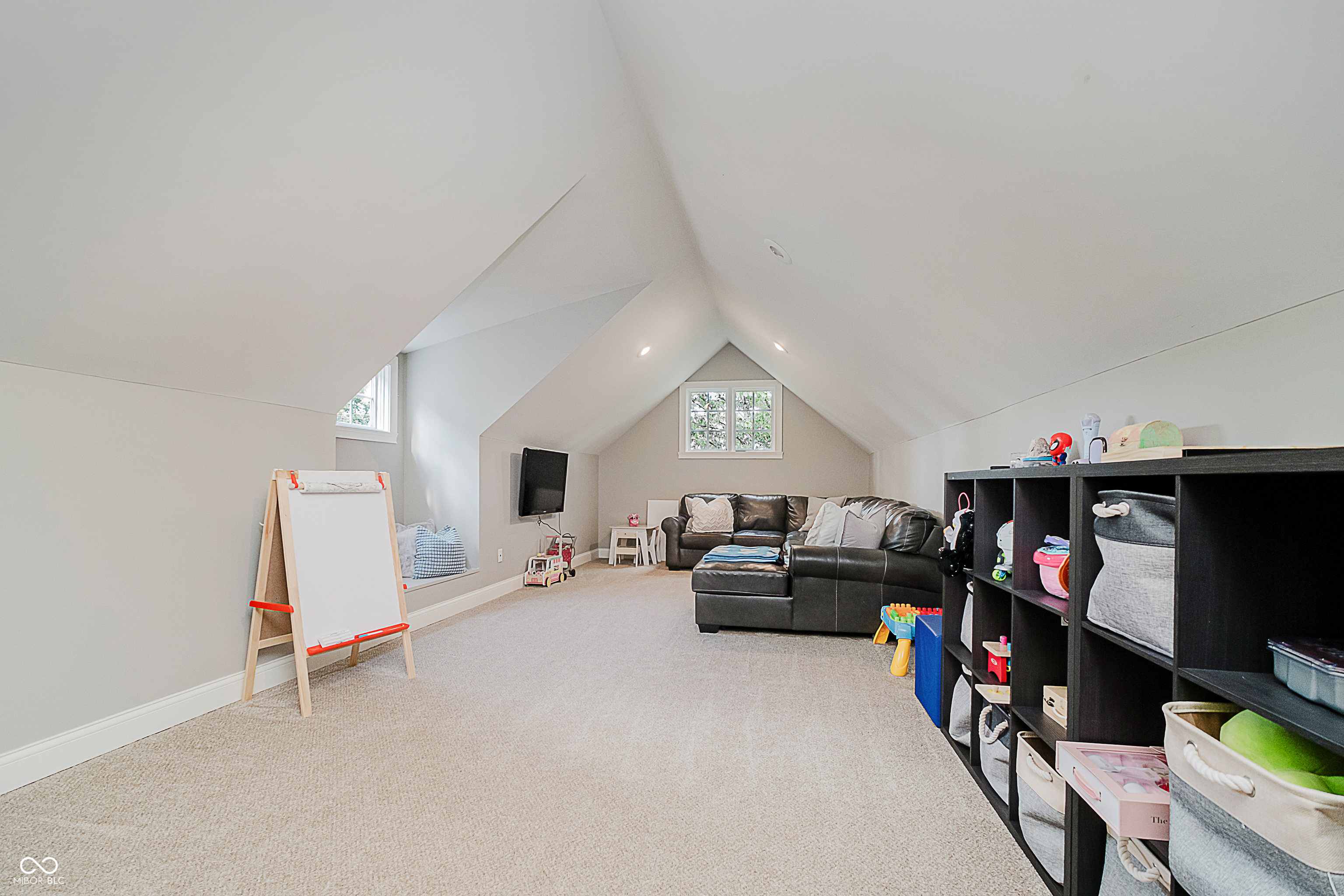 Fishers, Indiana, 46040, United States, 5 Bedrooms Bedrooms, ,5 BathroomsBathrooms,Residential,For Sale,1980240