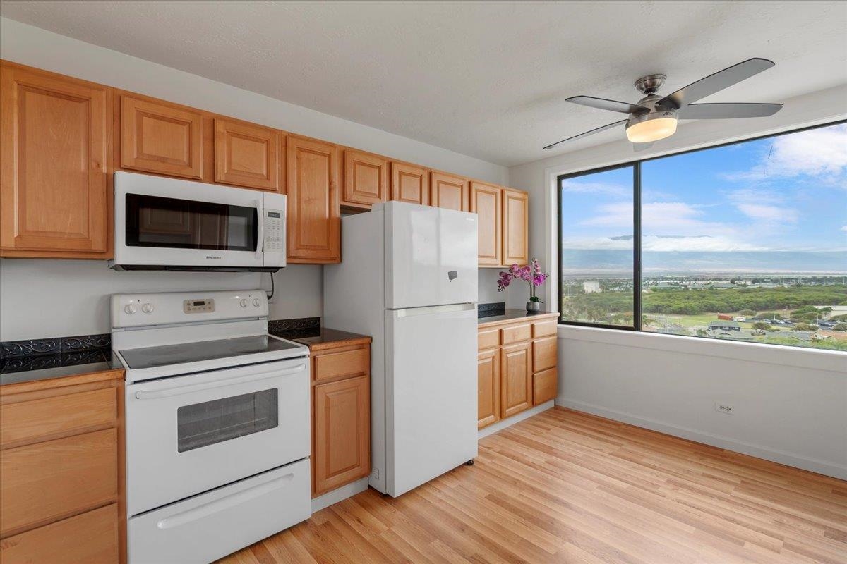 Wailuku, Hawaii, 96793, United States, 2 Bedrooms Bedrooms, ,2 BathroomsBathrooms,Residential,For Sale,1849060