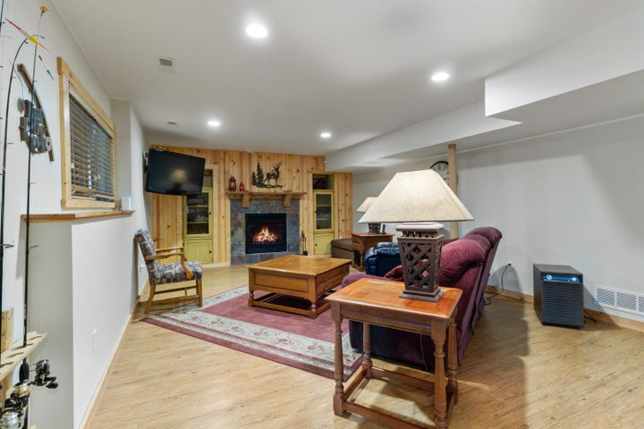 Crown Point, Indiana, 46307, United States, 3 Bedrooms Bedrooms, ,3 BathroomsBathrooms,Residential,For Sale,1942577