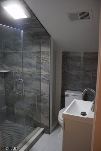 Elizabeth City, New Jersey, 07208, United States, 5 Bedrooms Bedrooms, ,4 BathroomsBathrooms,Residential,For Sale,2011713