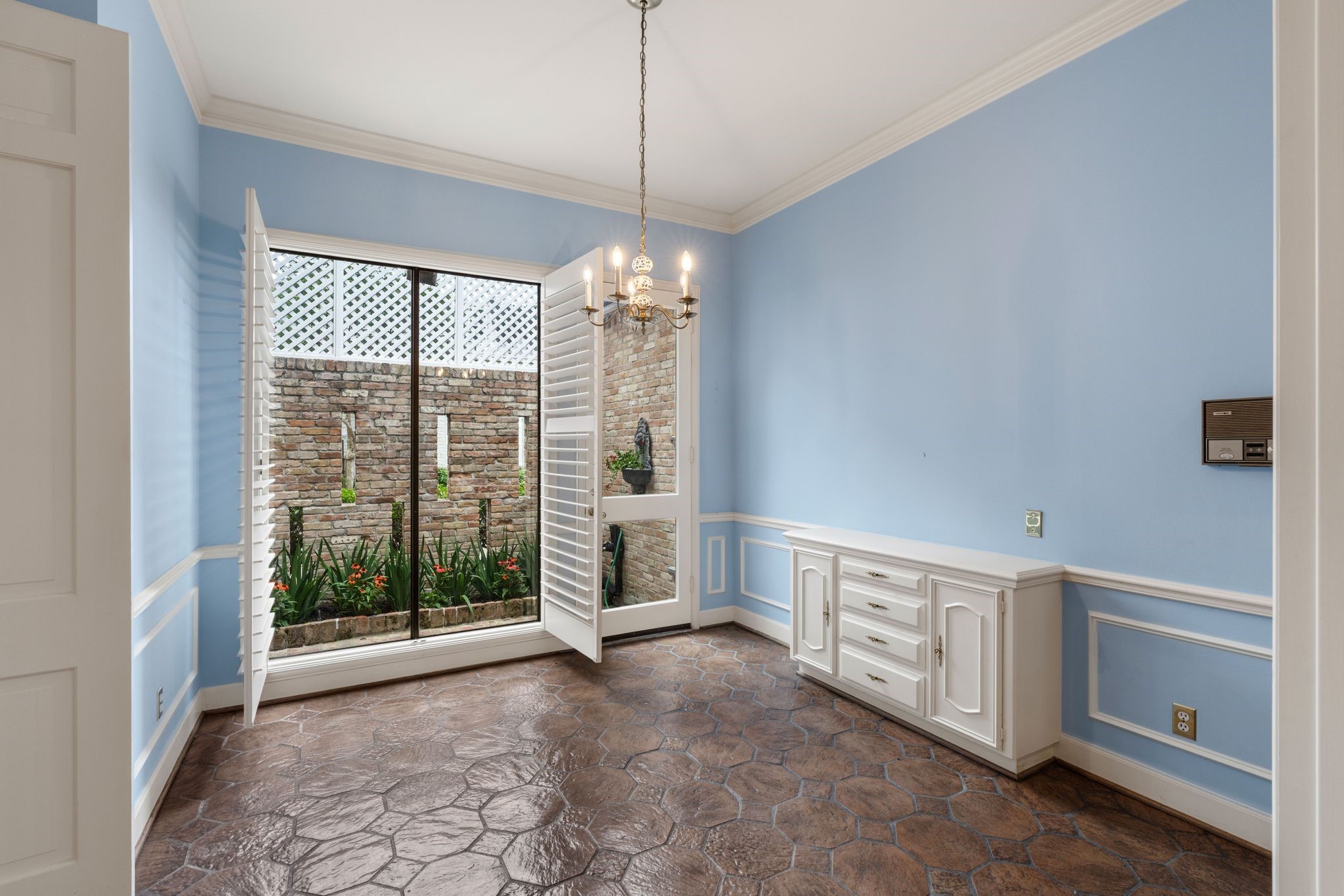  4876 Post Oak Timber Drive - 物件實景