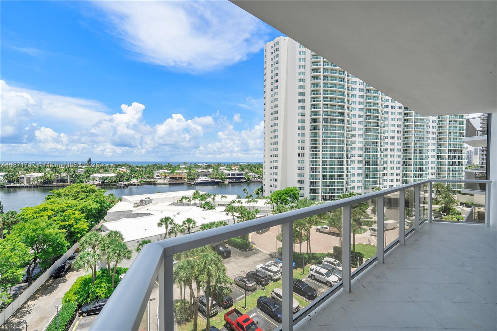 Aventura, Florida, 33180, United States, 2 Bedrooms Bedrooms, ,2 BathroomsBathrooms,Residential,For Sale,1939404