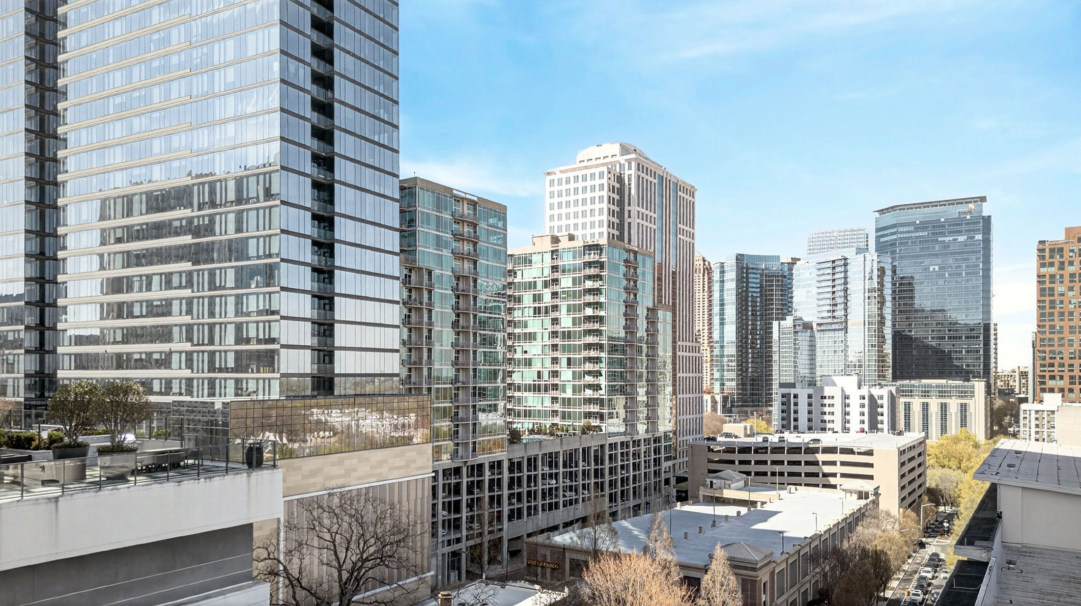  Light-filled Condo Perched Above Peachtree Street in Midtown - 物件實景