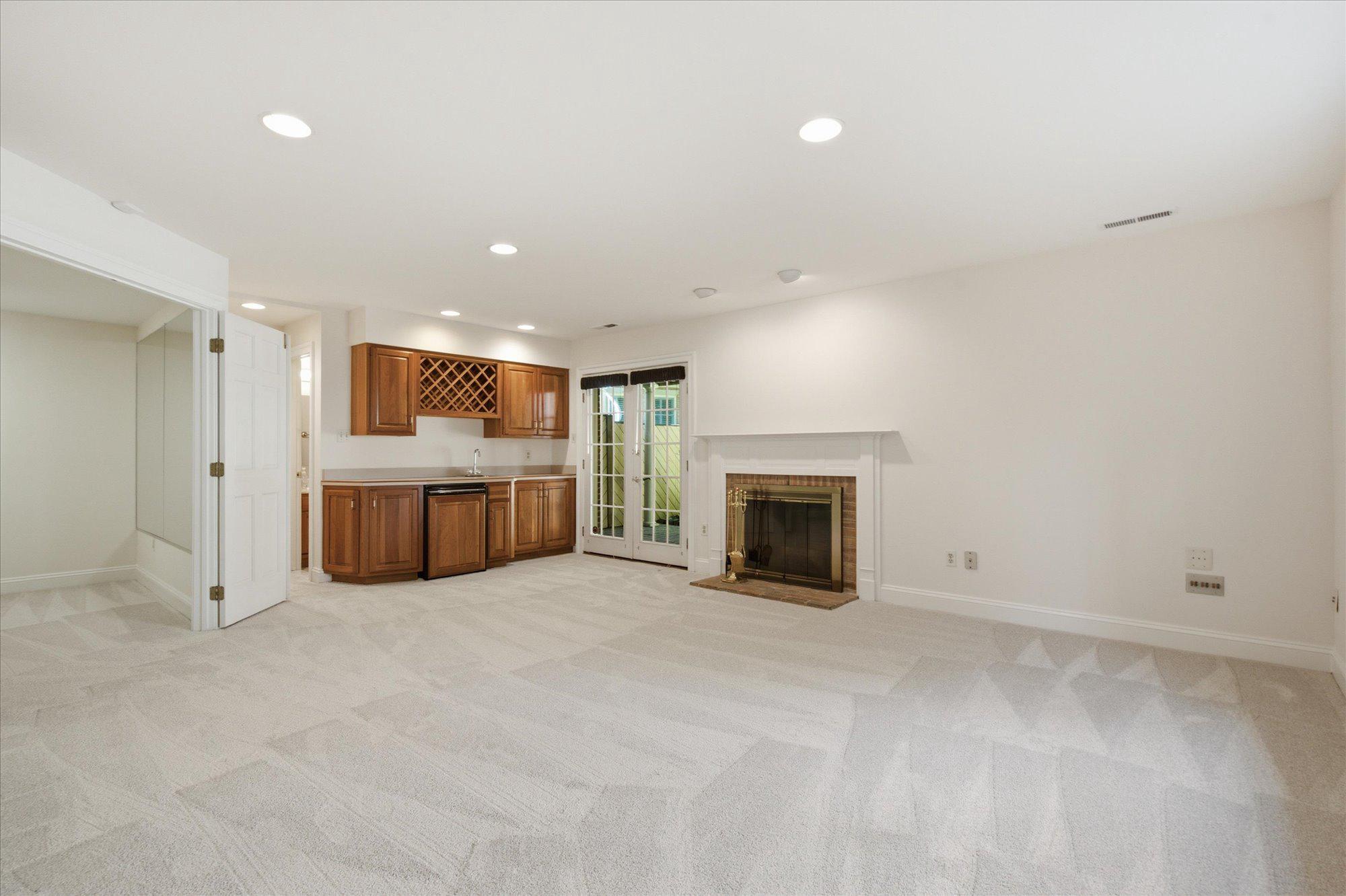  126 Gresham Place, Falls Church, VA, 22046 - 物件實景
