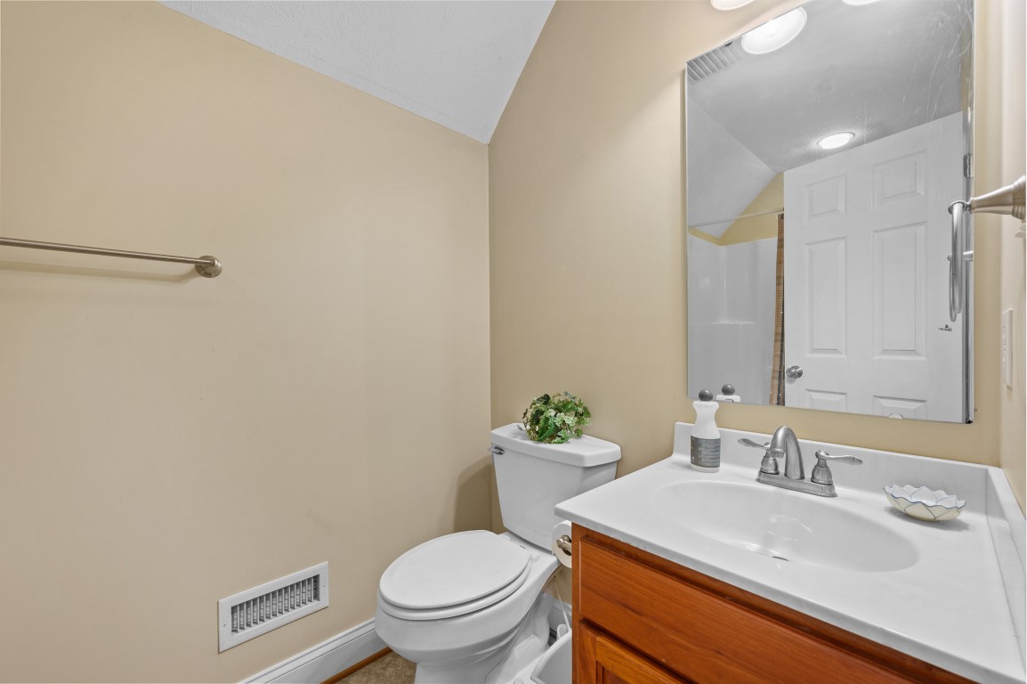 Bedford, Virginia, 24523, United States, 3 Bedrooms Bedrooms, ,3 BathroomsBathrooms,Residential,For Sale,1990224