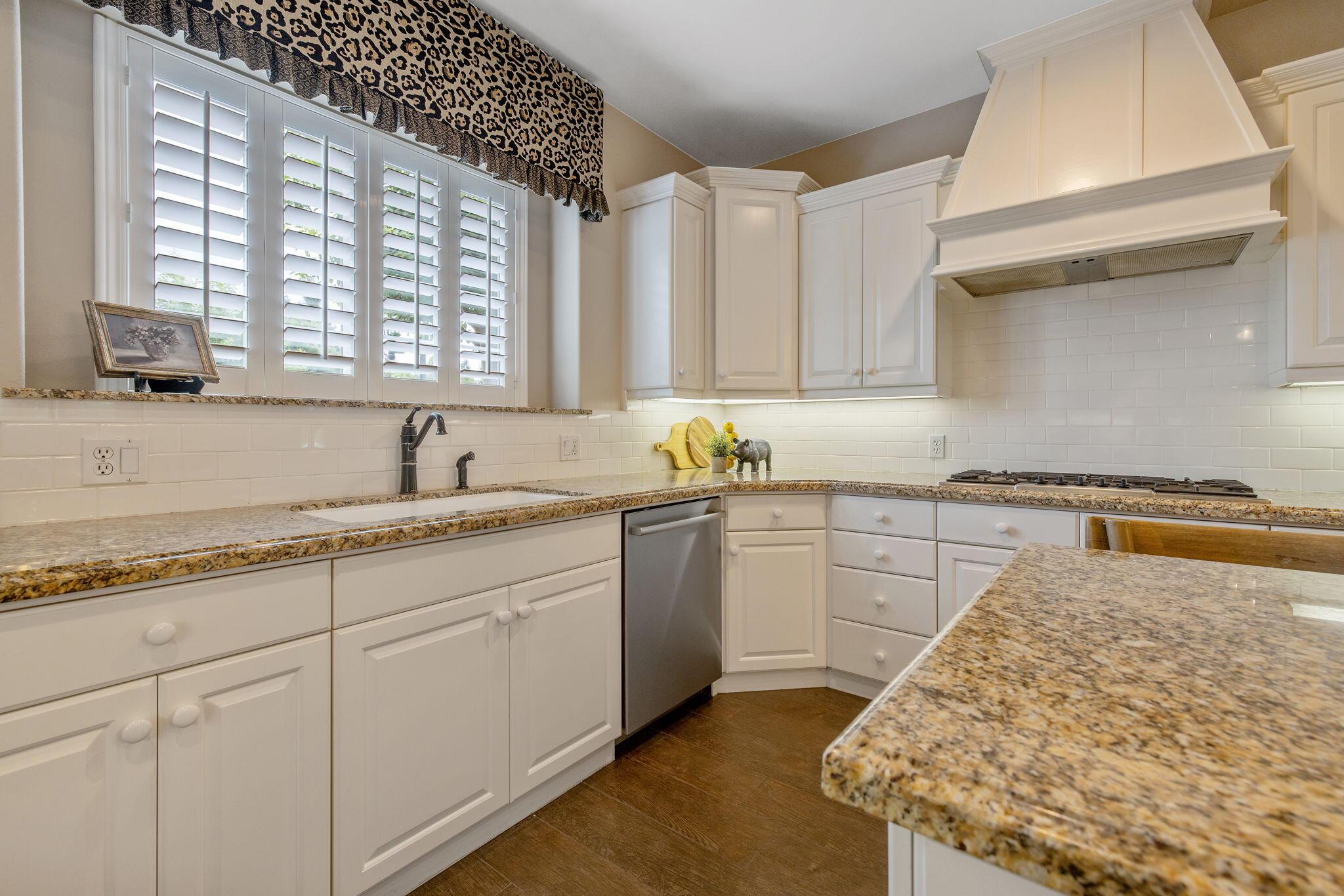 Visalia, California, 93277, United States, 3 Bedrooms Bedrooms, ,2 BathroomsBathrooms,Residential,For Sale,2048559