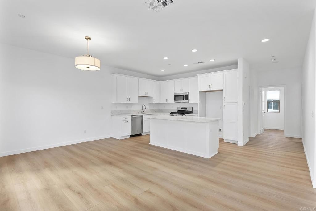 Lemon Grove, California, 91945, United States, 3 Bedrooms Bedrooms, ,3 BathroomsBathrooms,Residential,For Sale,1925665