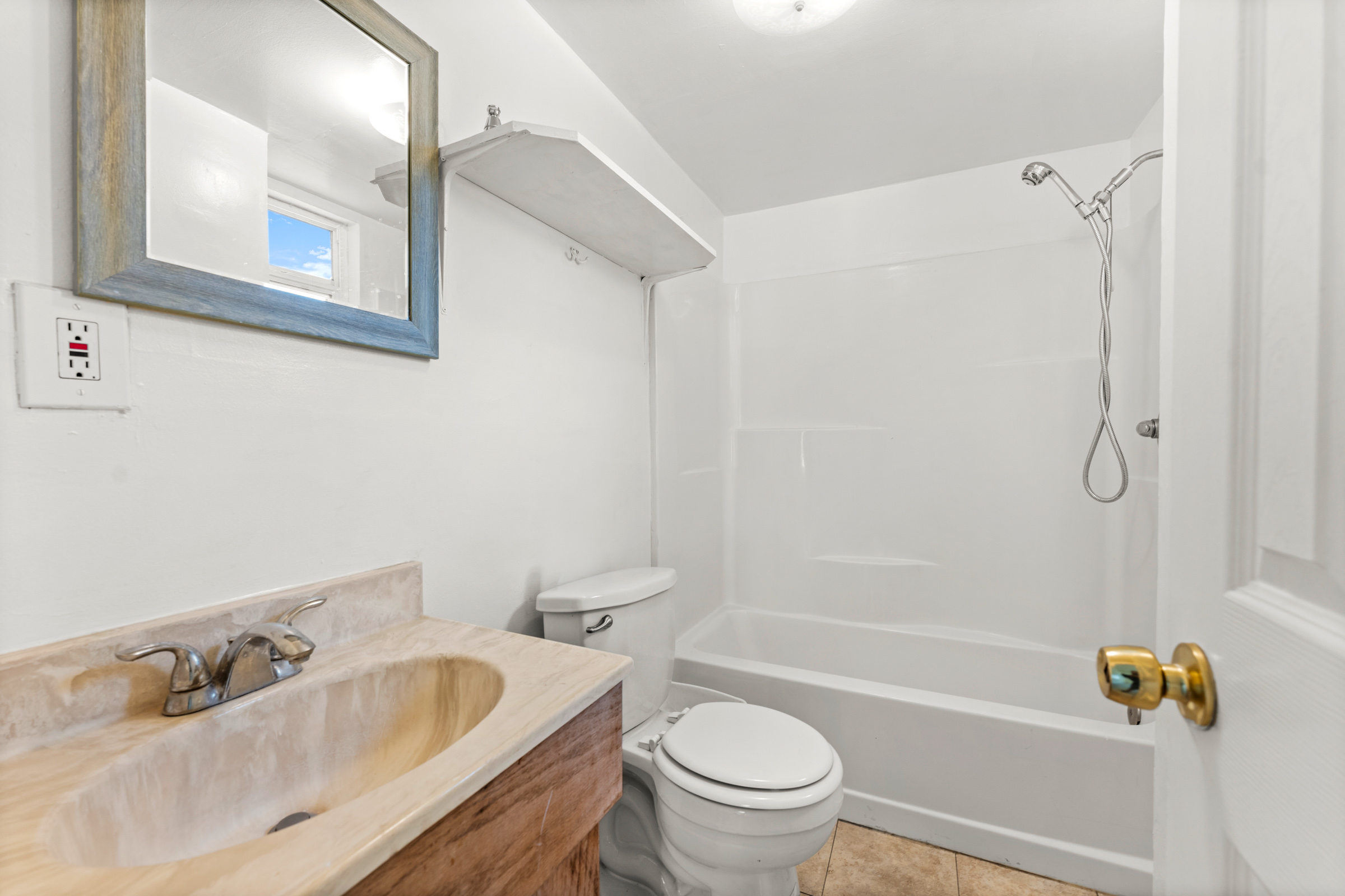 Rialto, California, 92376, United States, 4 Bedrooms Bedrooms, ,2 BathroomsBathrooms,Residential,For Sale,1973663