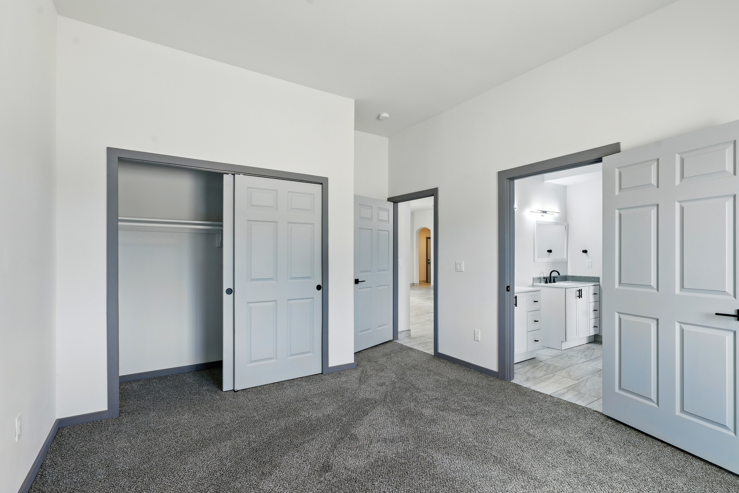 Los Lunas, New Mexico, 87031, United States, 4 Bedrooms Bedrooms, ,2 BathroomsBathrooms,Residential,For Sale,1943131