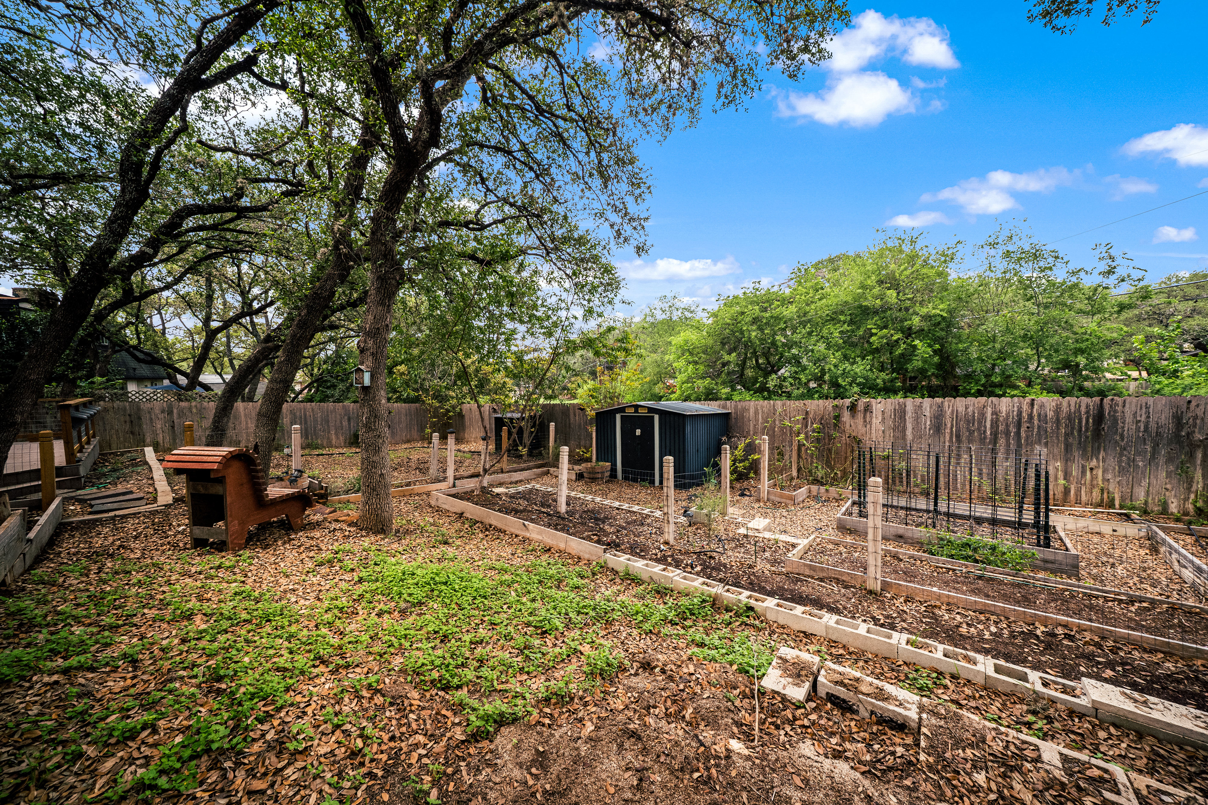  Updated Ranch with Greenbelt Privacy - 物件實景