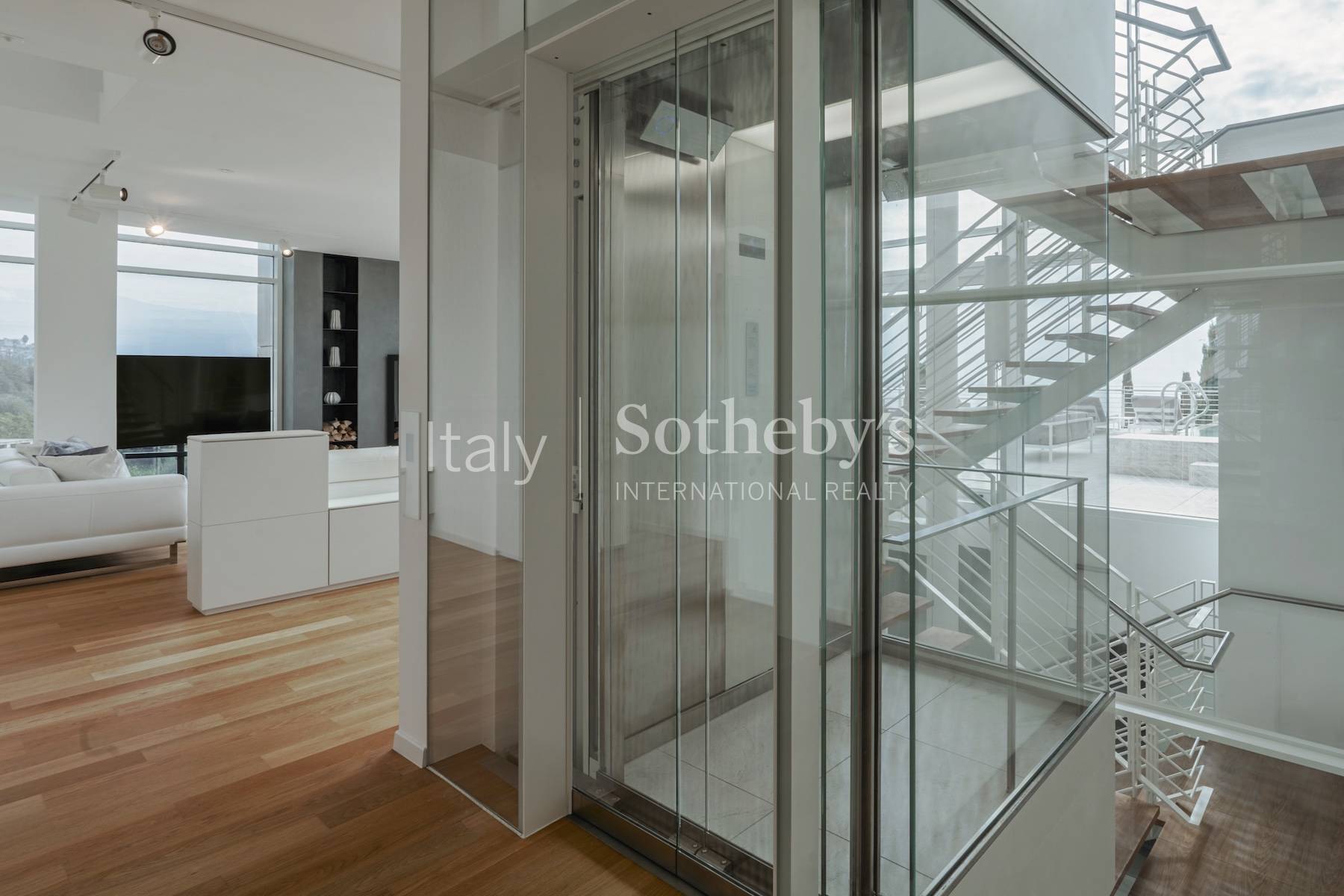  Lake view villa designed by architect Richard Meier - 物件實景