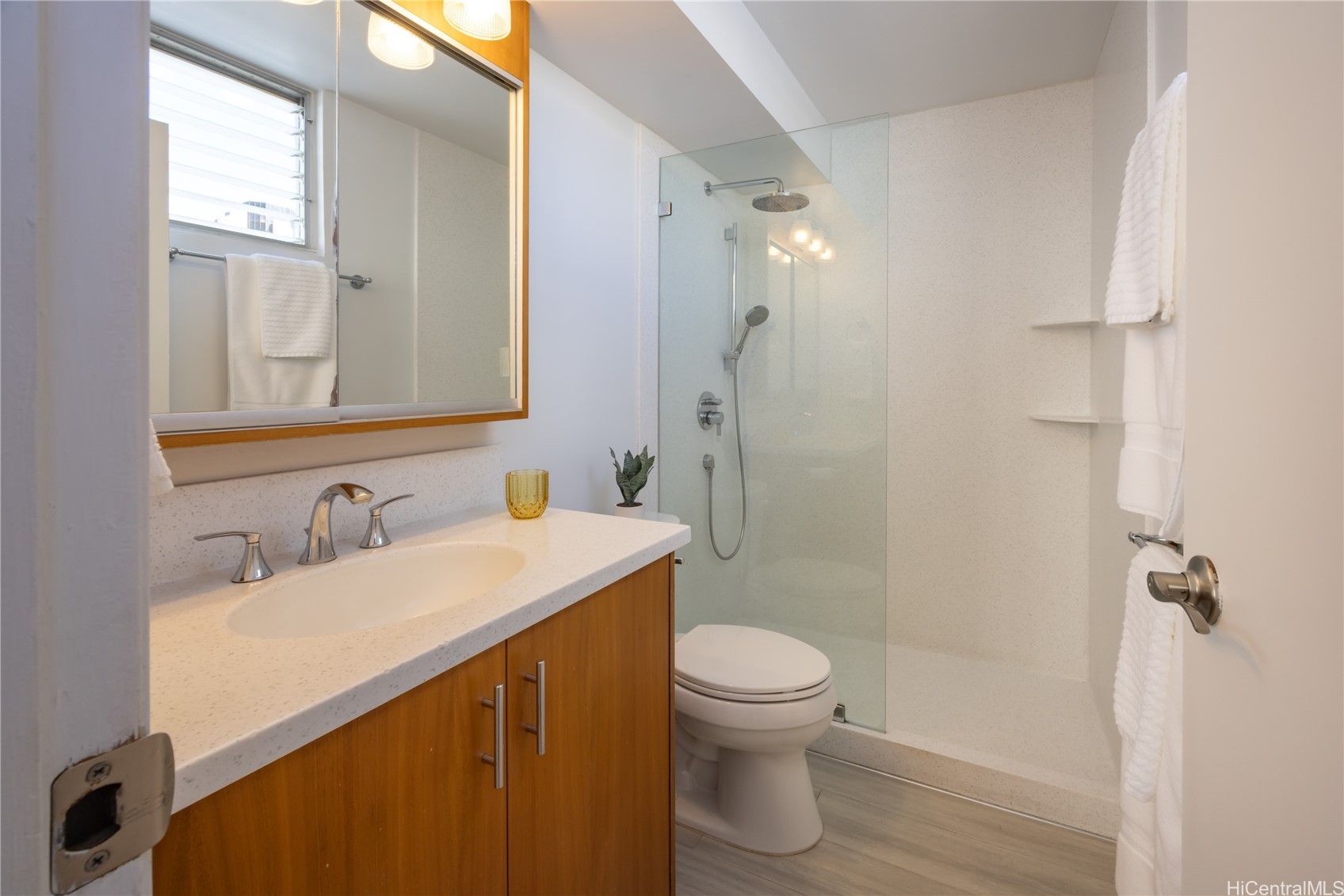 Honolulu, Hawaii, 96815, United States, 1 Bedroom Bedrooms, ,2 BathroomsBathrooms,Residential,For Sale,1847684