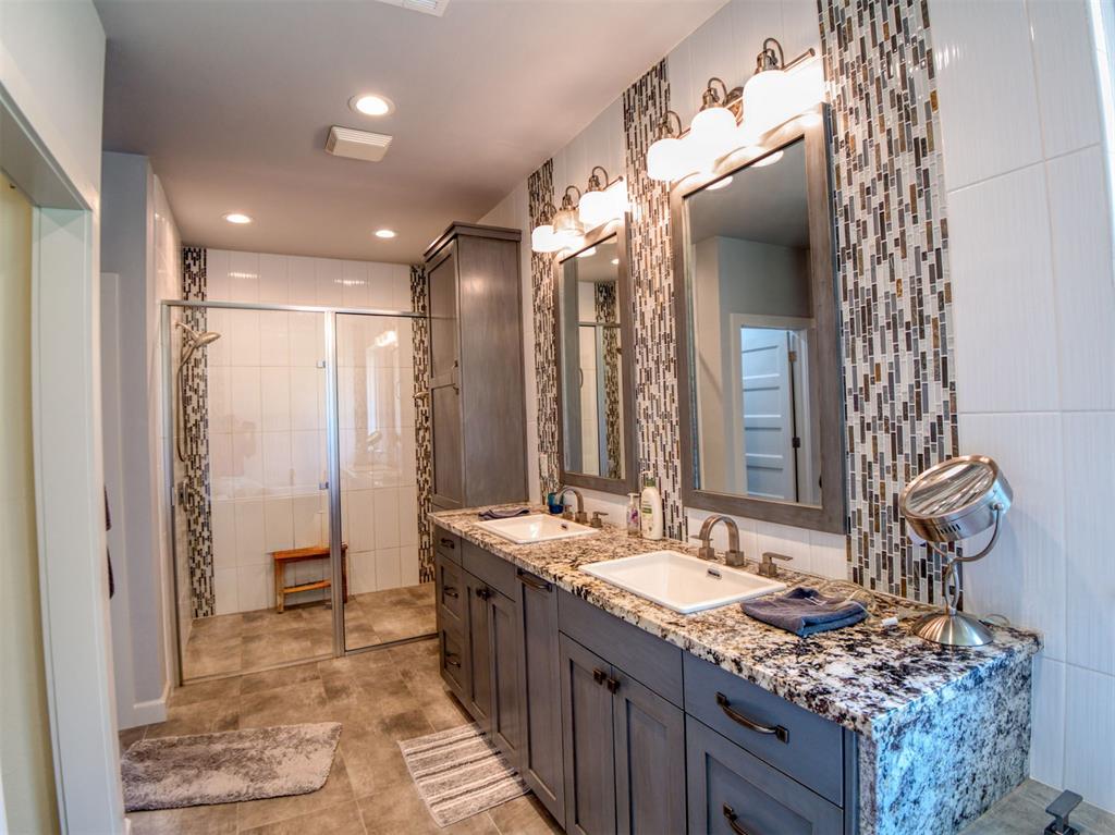 Tecumseh, Oklahoma, 74873, United States, 3 Bedrooms Bedrooms, ,3 BathroomsBathrooms,Residential,For Sale,1976601