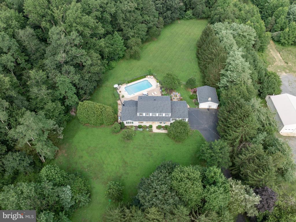 Cream Ridge, New Jersey, 08514, United States, 4 Bedrooms Bedrooms, ,3 BathroomsBathrooms,Residential,For Sale,1902972