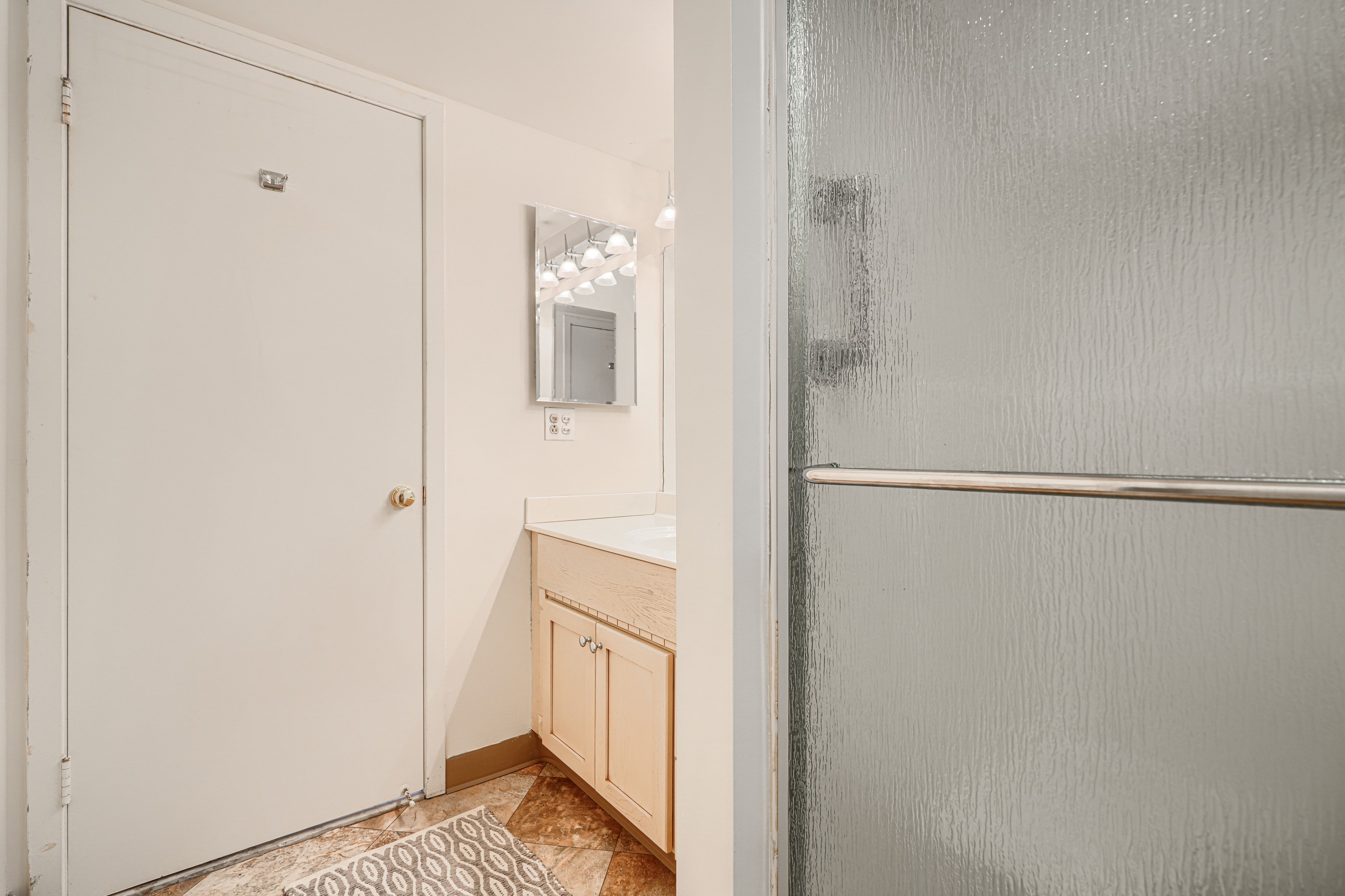  GUILFORD - 物件實景