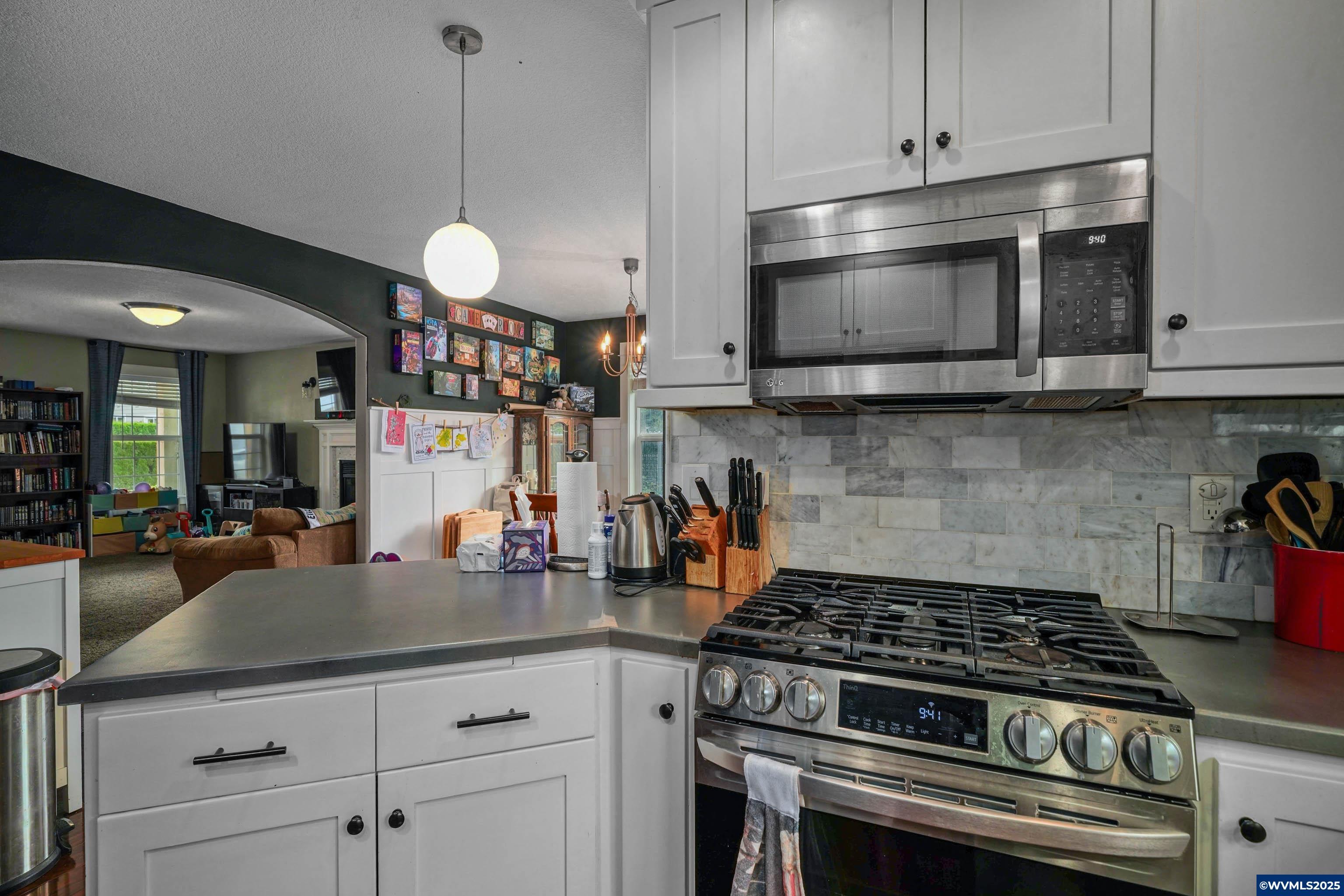Keizer, Oregon, 97303, United States, 3 Bedrooms Bedrooms, ,3 BathroomsBathrooms,Residential,For Sale,1890853