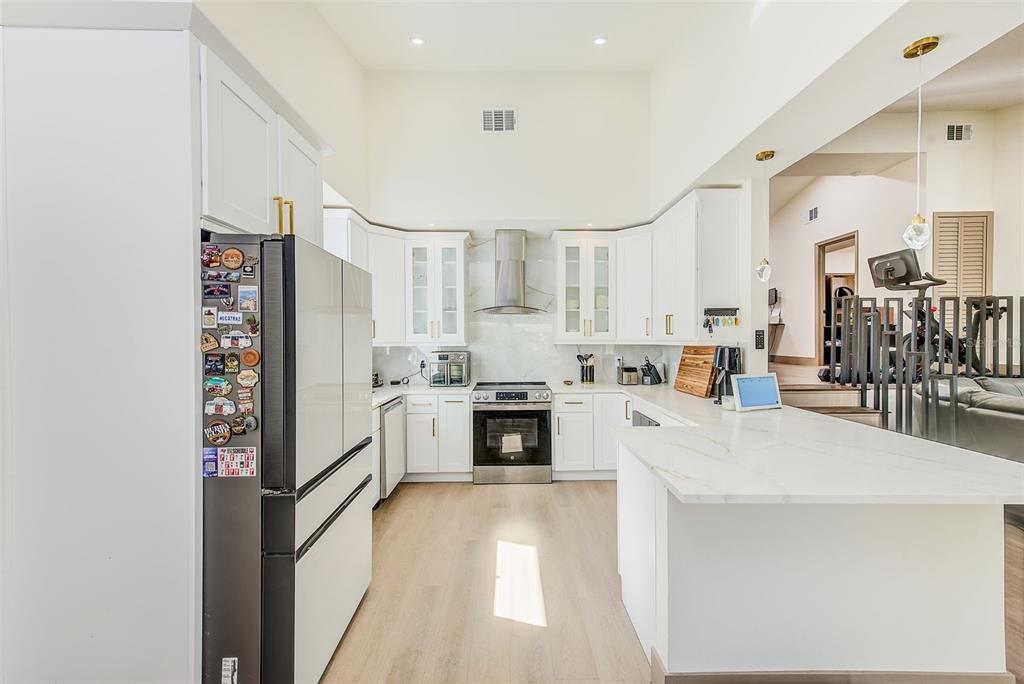 Largo, Florida, 33771, United States, 3 Bedrooms Bedrooms, ,2 BathroomsBathrooms,Residential,For Sale,1991349