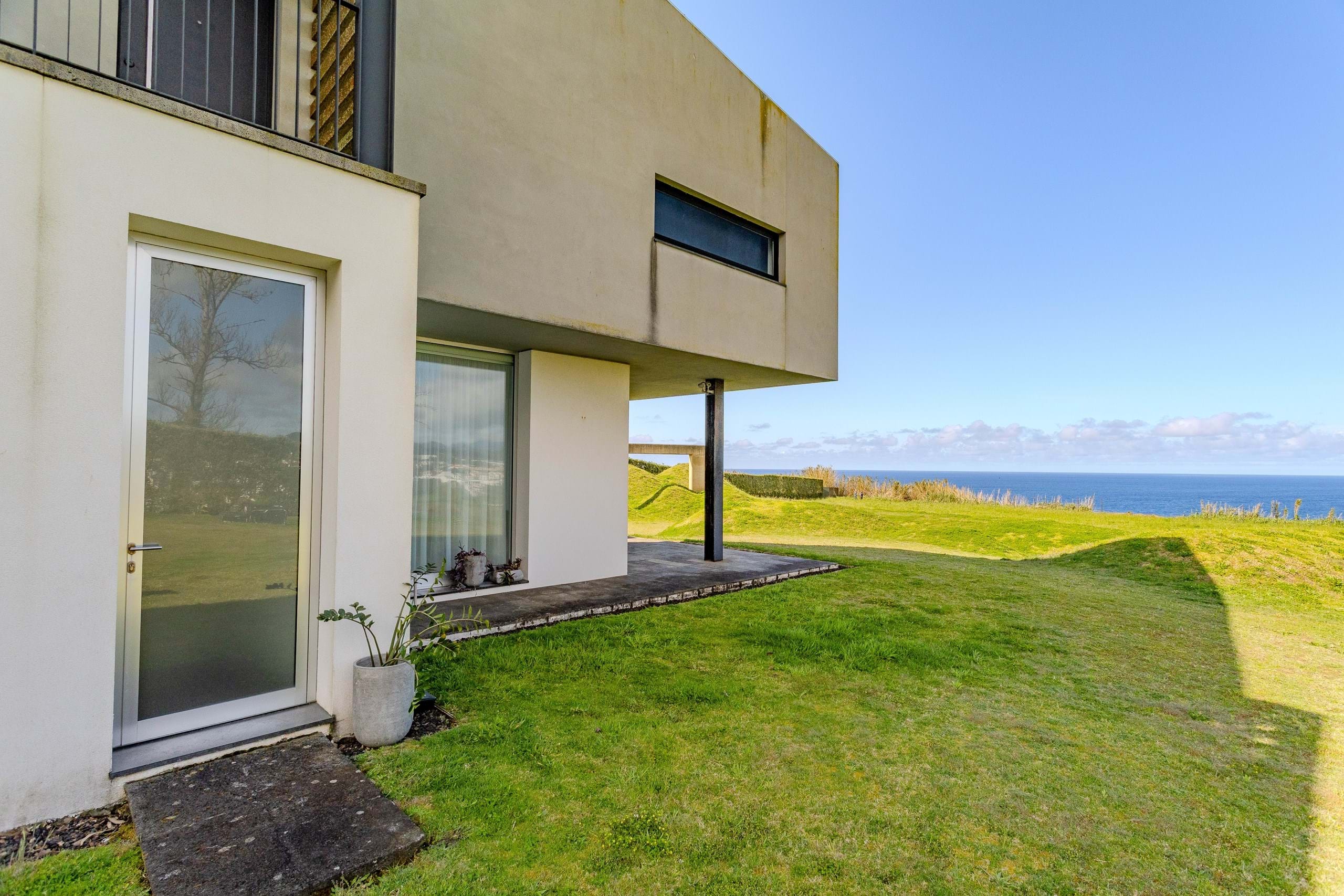 Ponta Delgada, Ilha de São Miguel, 9560-501, PT, 3 Bedrooms Bedrooms, ,4 BathroomsBathrooms,Residential,For Sale,1826448