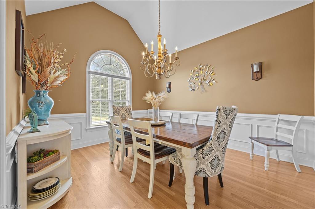 Kernersville, North Carolina, 27284, United States, 4 Bedrooms Bedrooms, ,3 BathroomsBathrooms,Residential,For Sale,1890239