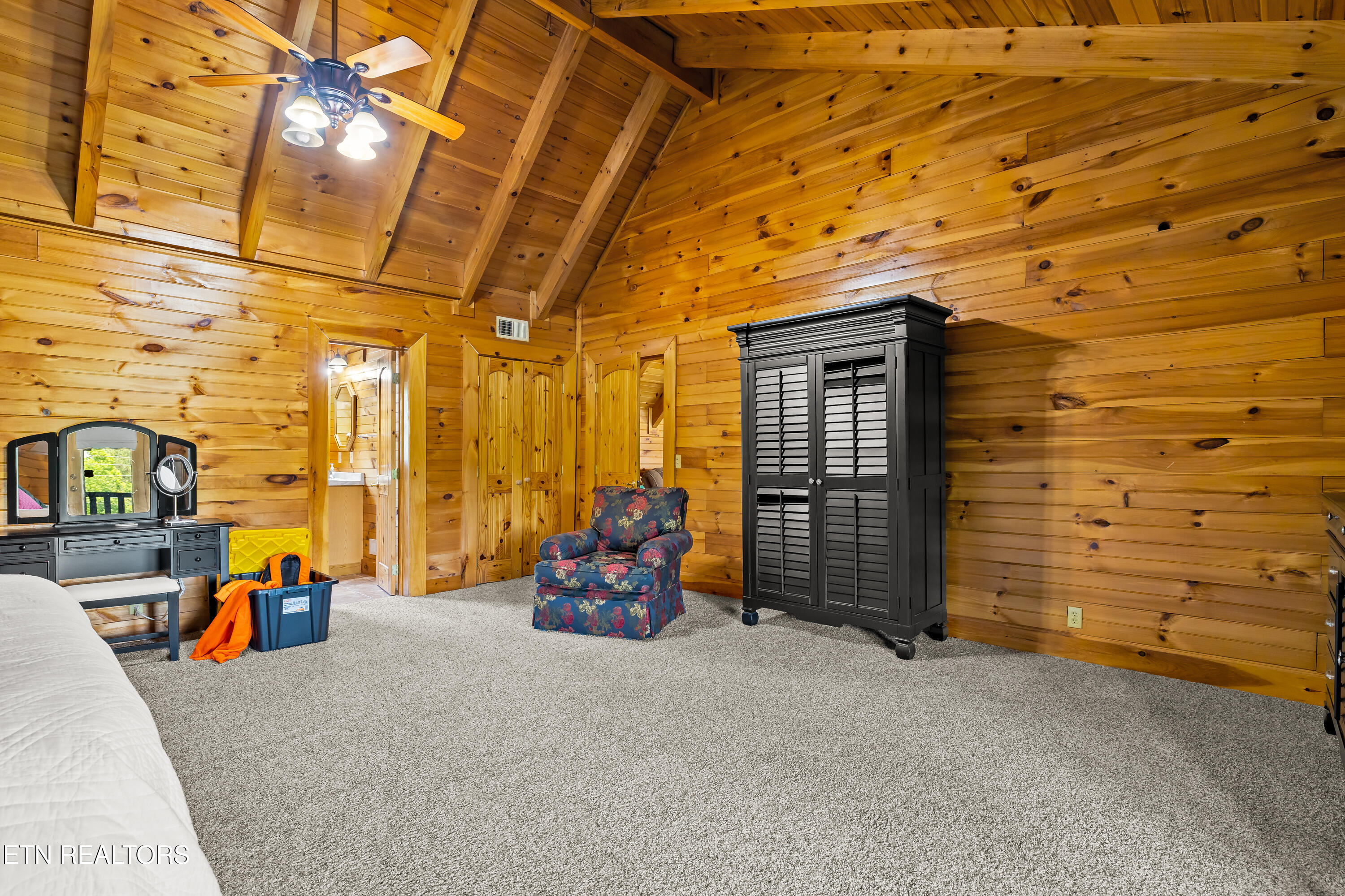 Vonore, Tennessee, 37885, United States, 3 Bedrooms Bedrooms, ,4 BathroomsBathrooms,Residential,For Sale,2048933