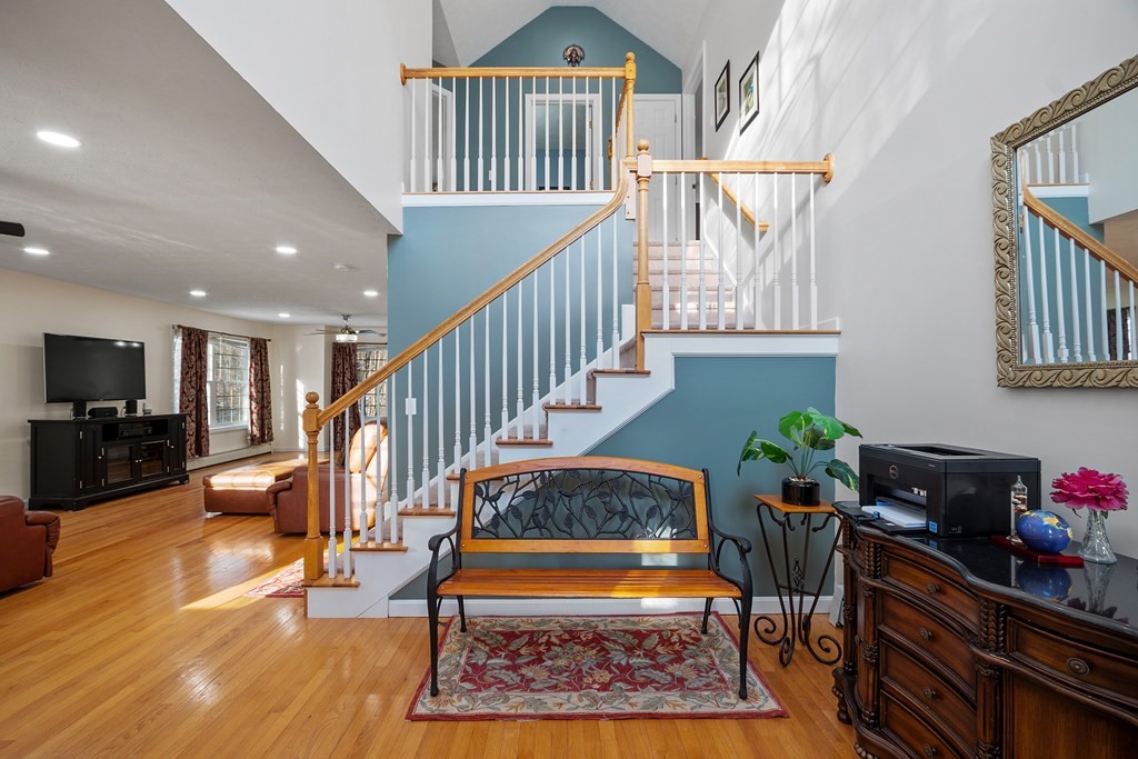 Hooksett, New Hampshire, 03106, United States, 3 Bedrooms Bedrooms, ,3 BathroomsBathrooms,Residential,For Sale,1930253