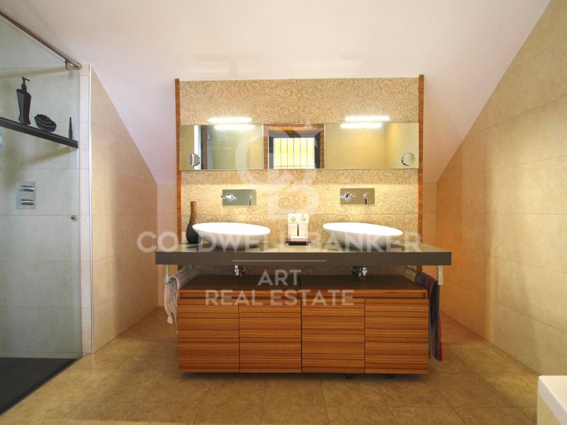 Benahavís, Andalusia, ES, 3 Bedrooms Bedrooms, ,3 BathroomsBathrooms,Residential,For Sale,1912355