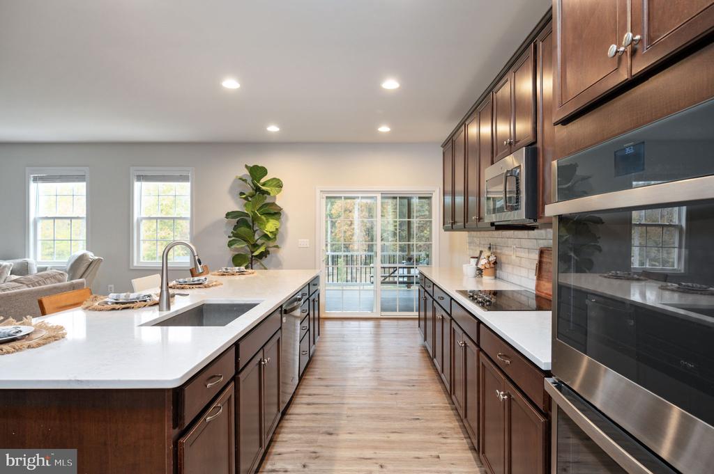 Fredericksburg, Virginia, 22406, United States, 5 Bedrooms Bedrooms, ,4 BathroomsBathrooms,Residential,For Sale,2005971