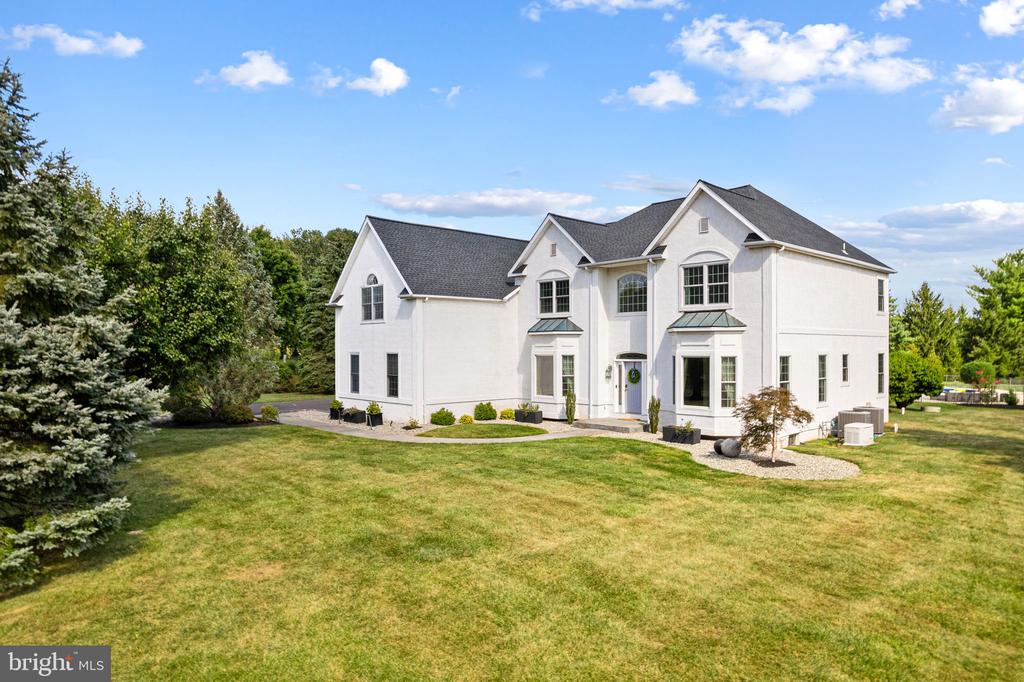 Newtown, Pennsylvania, 18940, United States, 4 Bedrooms Bedrooms, ,4 BathroomsBathrooms,Residential,For Sale,1941043