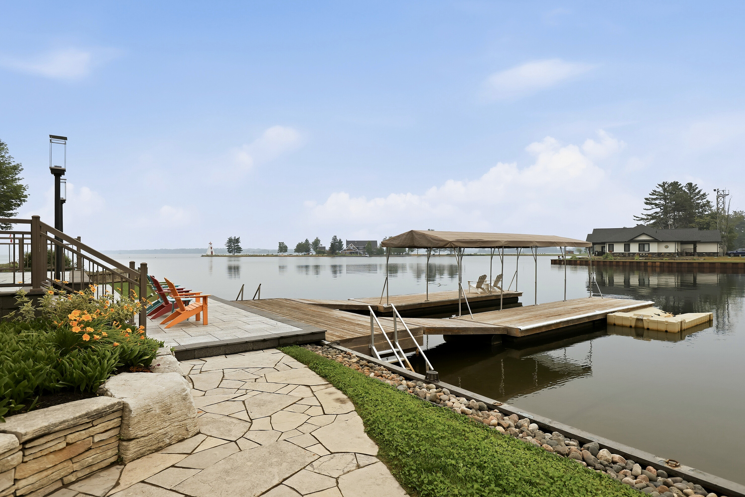  Exceptional Waterfront Home - 物件實景