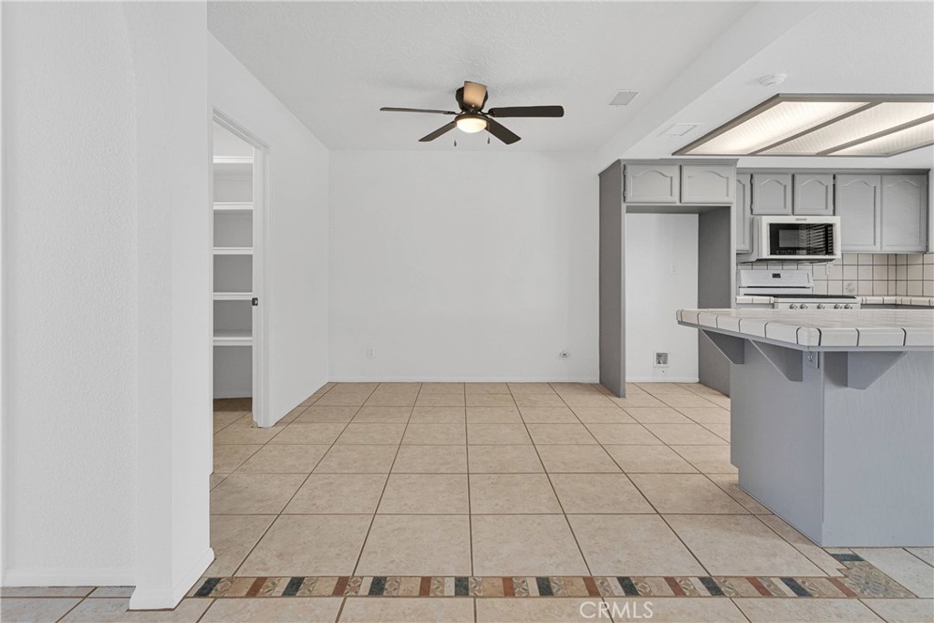 Phelan, California, 92371, United States, 3 Bedrooms Bedrooms, ,3 BathroomsBathrooms,Residential,For Sale,1881862