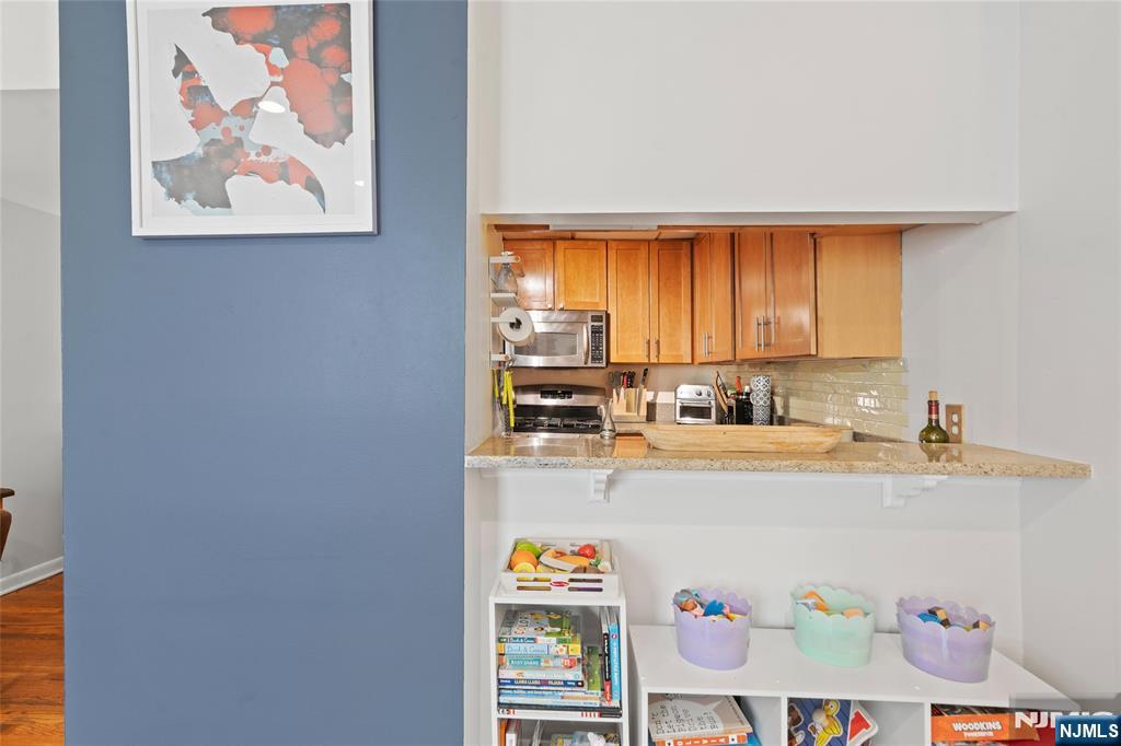 Jersey City, New Jersey, 07302, United States, 2 Bedrooms Bedrooms, ,2 BathroomsBathrooms,Residential,For Sale,1927201