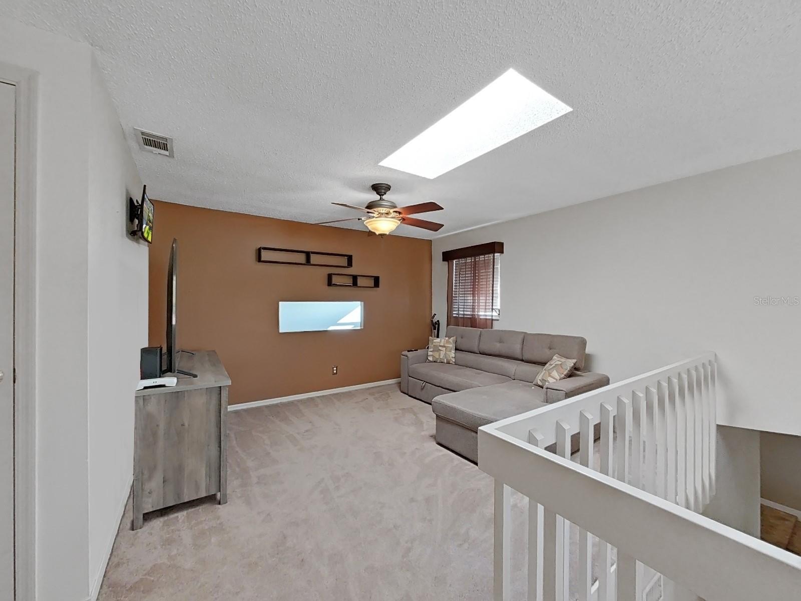 PALM HARBOR, Florida, 34683, United States, 5 Bedrooms Bedrooms, ,2 BathroomsBathrooms,Residential,For Sale,1982999