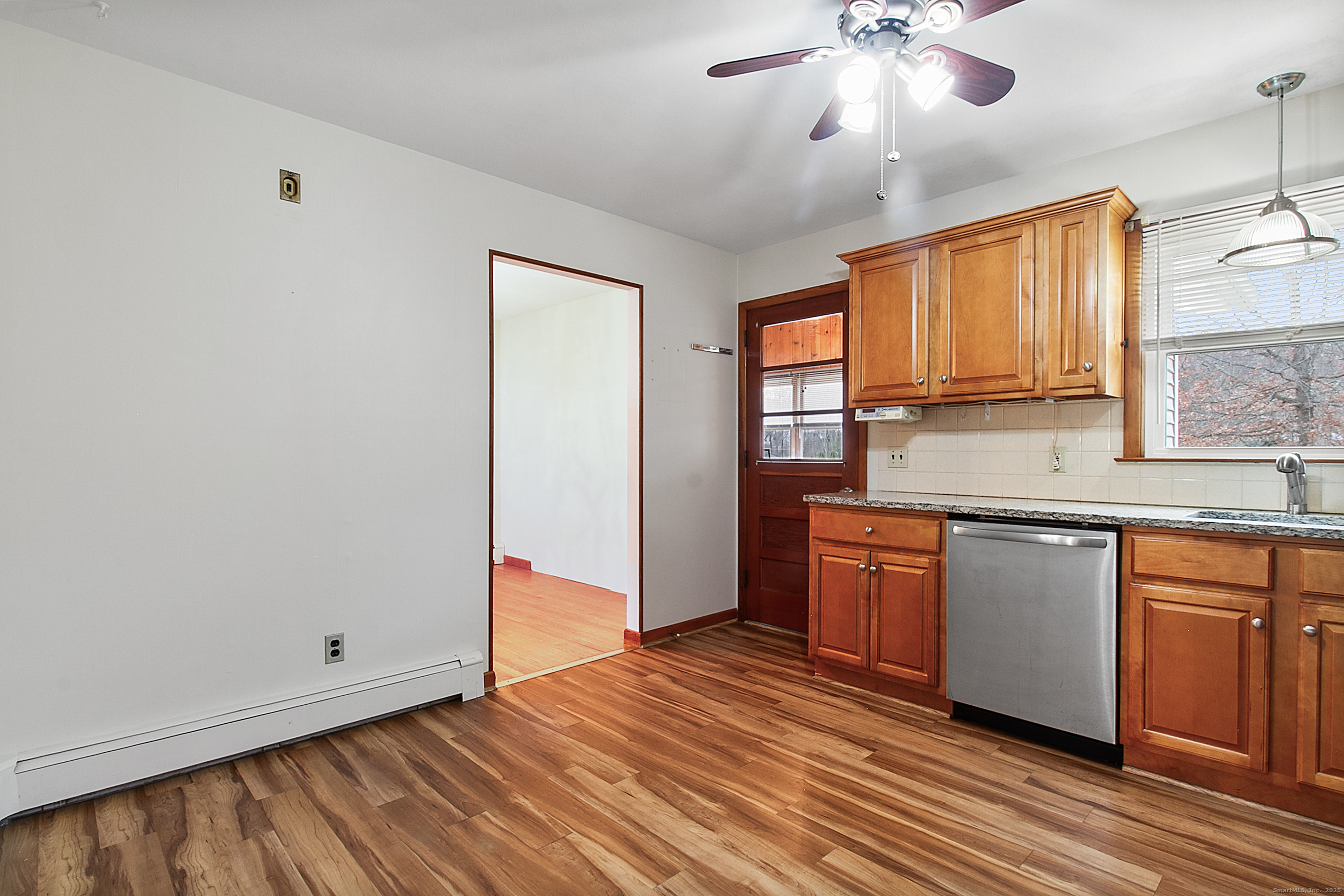 New Fairfield, Connecticut, 06812, United States, 3 Bedrooms Bedrooms, ,3 BathroomsBathrooms,Residential,For Sale,1997532