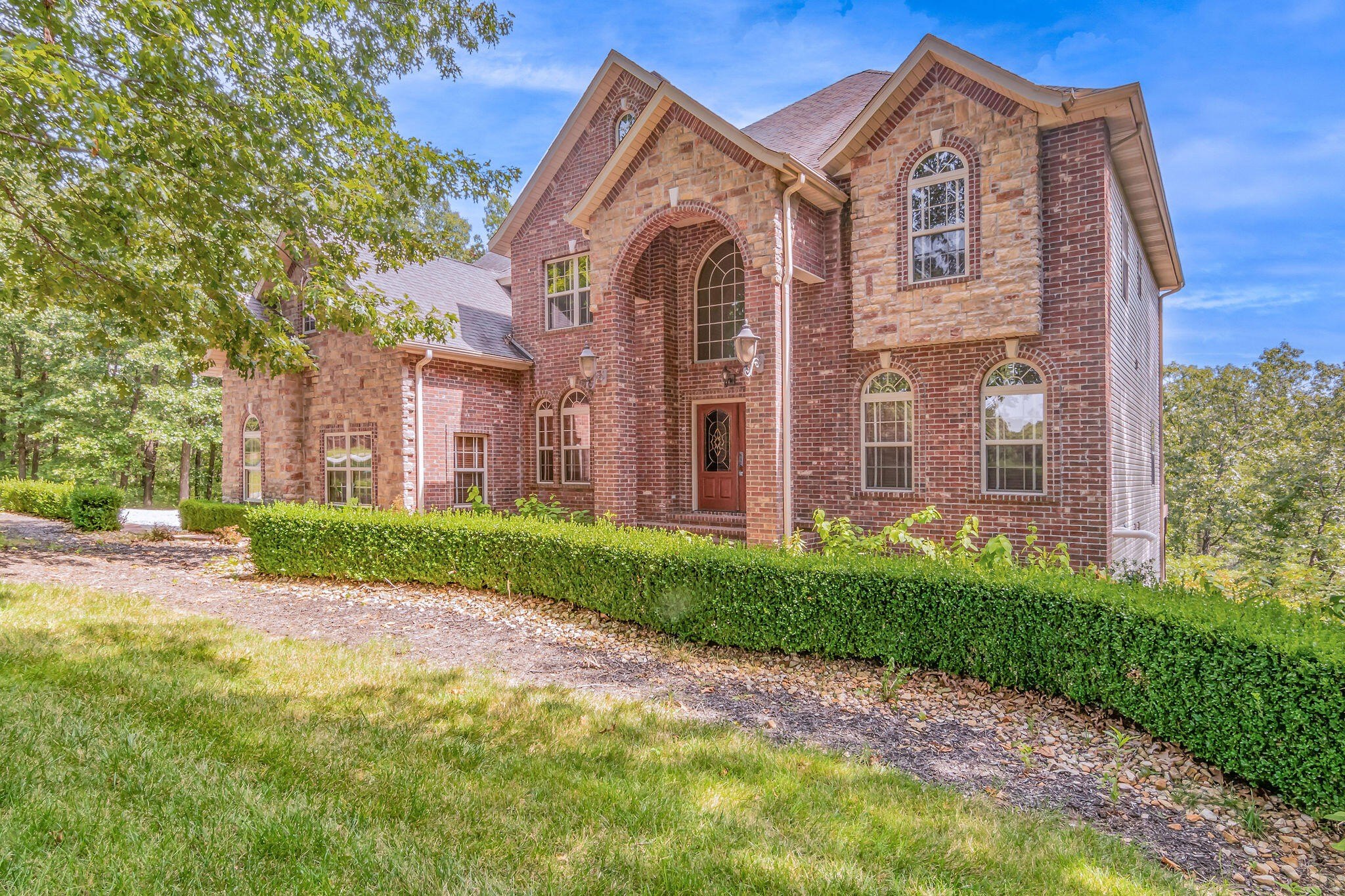 Walnut Shade, Missouri, 65771, United States, 6 Bedrooms Bedrooms, ,5 BathroomsBathrooms,Residential,For Sale,1975828