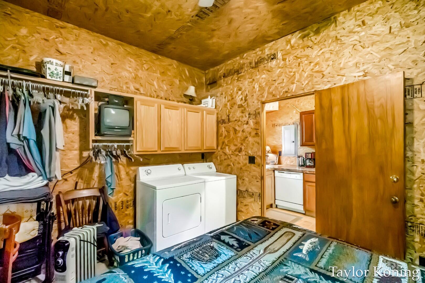 Hart, Michigan, 49420, United States, 2 Bedrooms Bedrooms, ,2 BathroomsBathrooms,Residential,For Sale,1949749