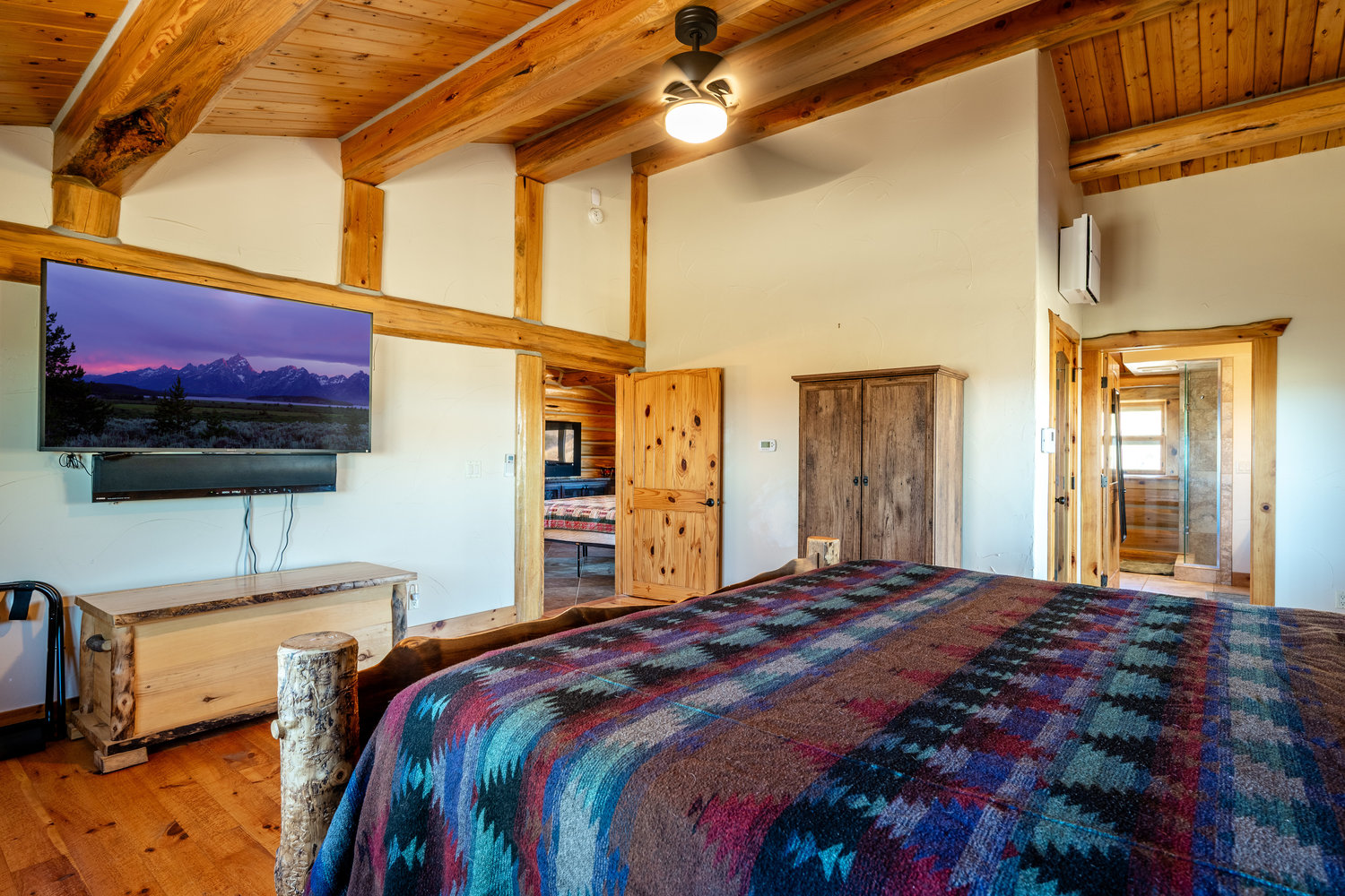 Sheridan, Wyoming, 82801, United States, 2 Bedrooms Bedrooms, ,2 BathroomsBathrooms,Residential,For Sale,1982775