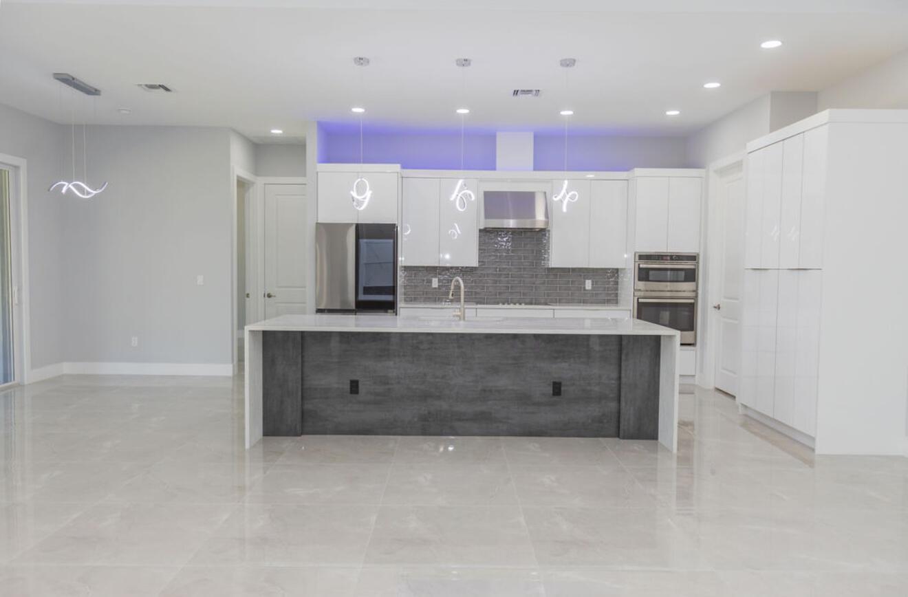 Port St Lucie, Florida, 34986, United States, 4 Bedrooms Bedrooms, ,3 BathroomsBathrooms,Residential,For Sale,1926175