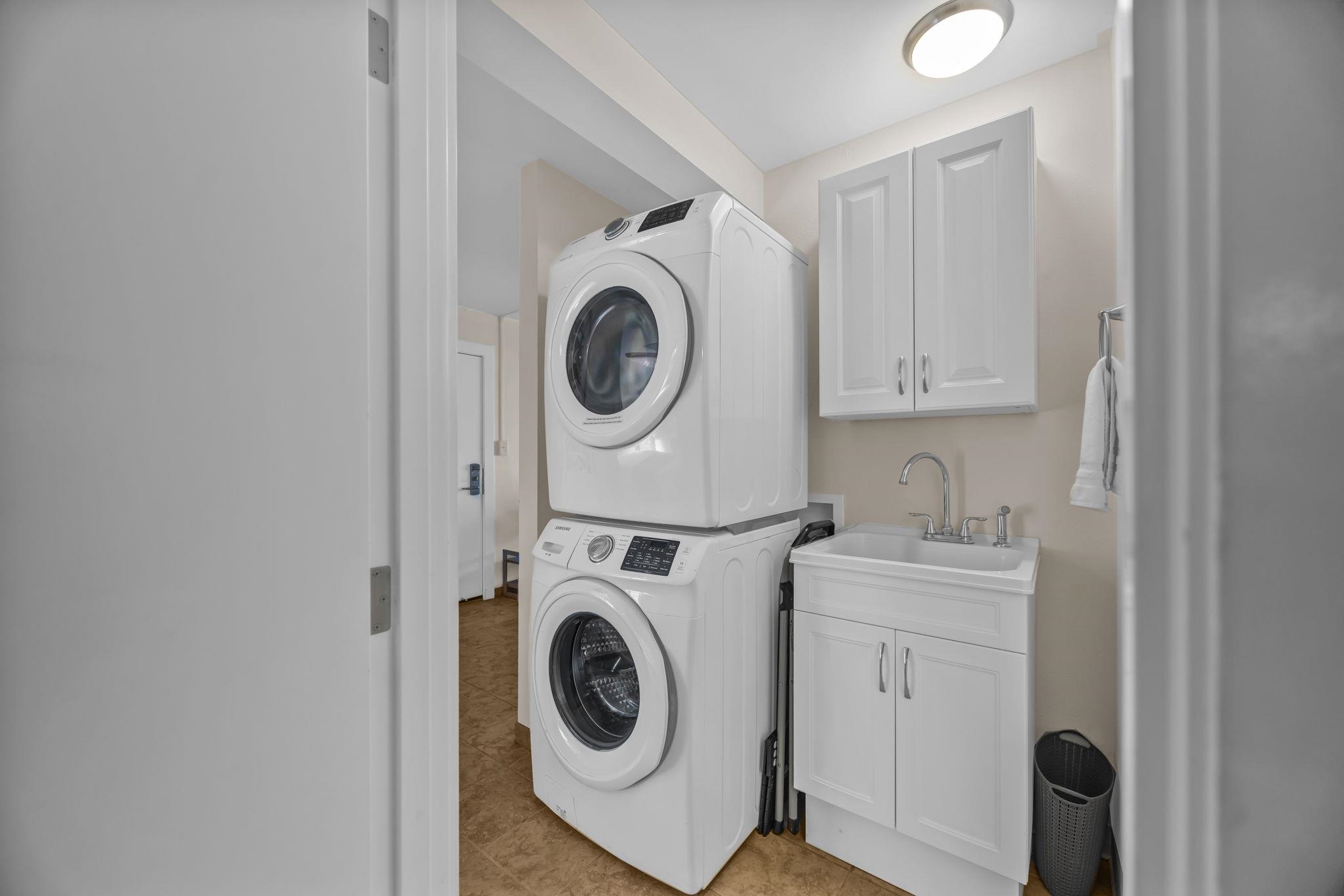 Kihei, Hawaii, 96753, United States, 2 Bedrooms Bedrooms, ,1 BathroomBathrooms,Residential,For Sale,2000629