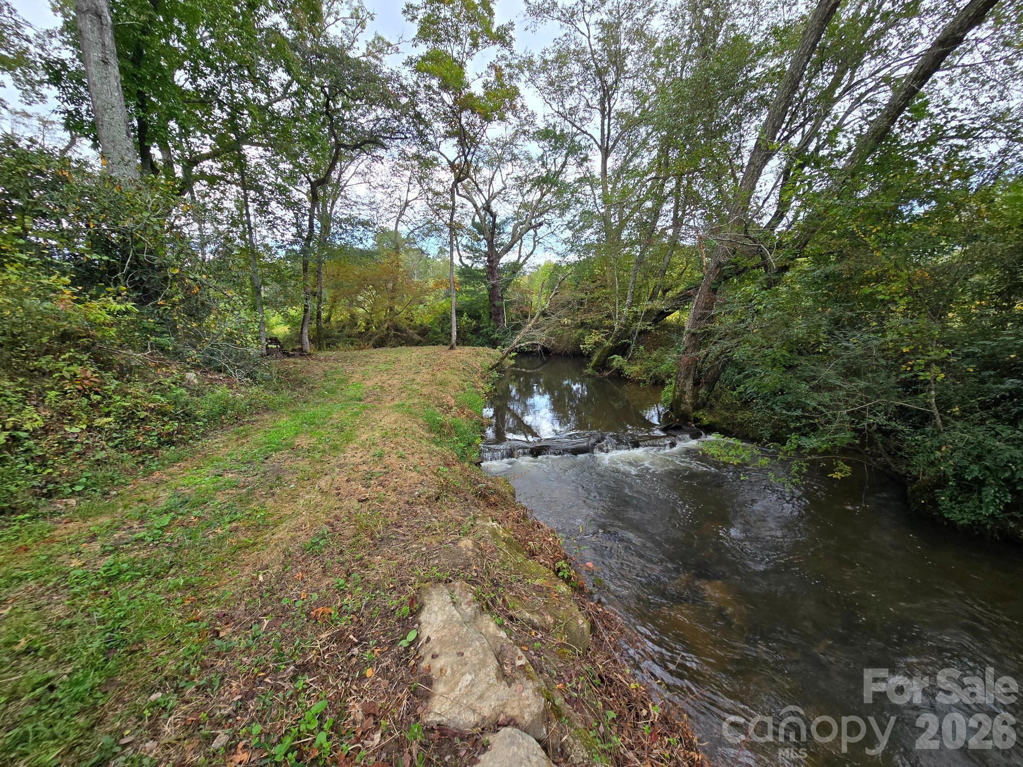 Mills River, North Carolina, 28759, United States, 3 Bedrooms Bedrooms, ,2 BathroomsBathrooms,Residential,For Sale,1982663