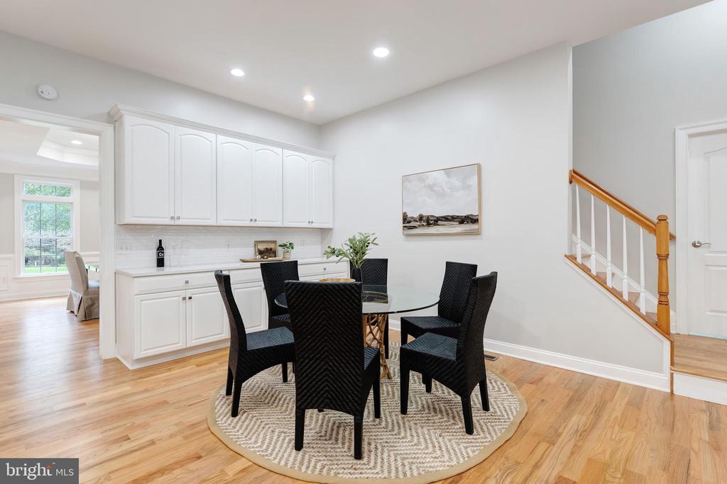 Fairfax, Virginia, 22033, United States, 6 Bedrooms Bedrooms, ,6 BathroomsBathrooms,Residential,For Sale,1973786