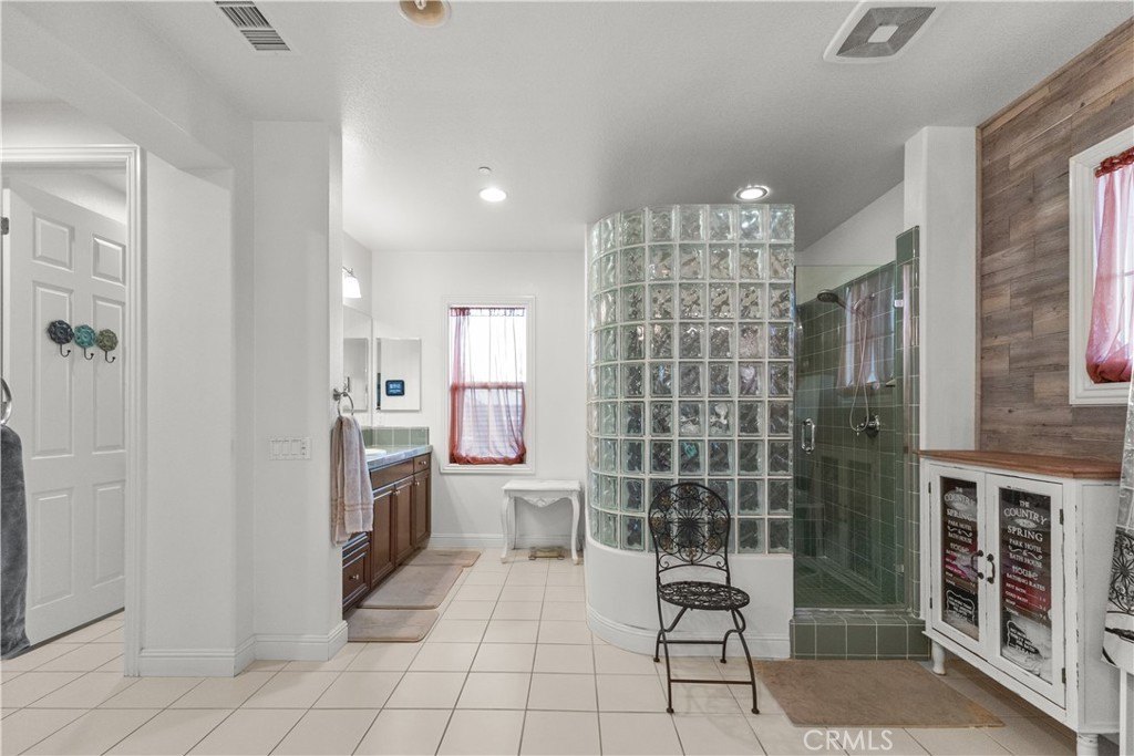 Highland, California, 92346, United States, 5 Bedrooms Bedrooms, ,5 BathroomsBathrooms,Residential,For Sale,1982875