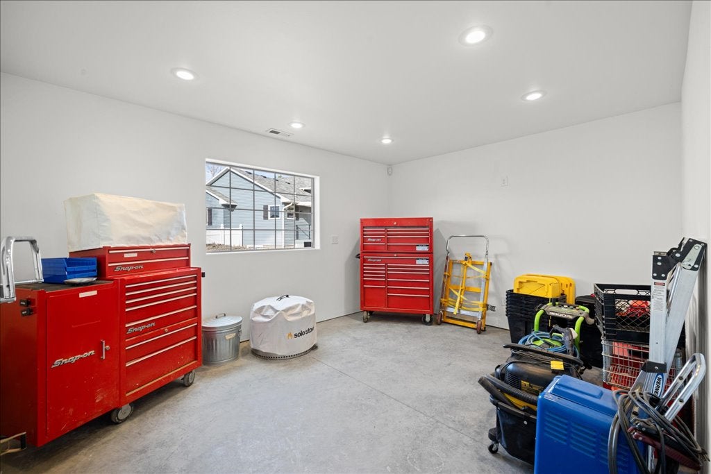Billings, Montana, 59106, United States, 4 Bedrooms Bedrooms, ,3 BathroomsBathrooms,Residential,For Sale,2048330