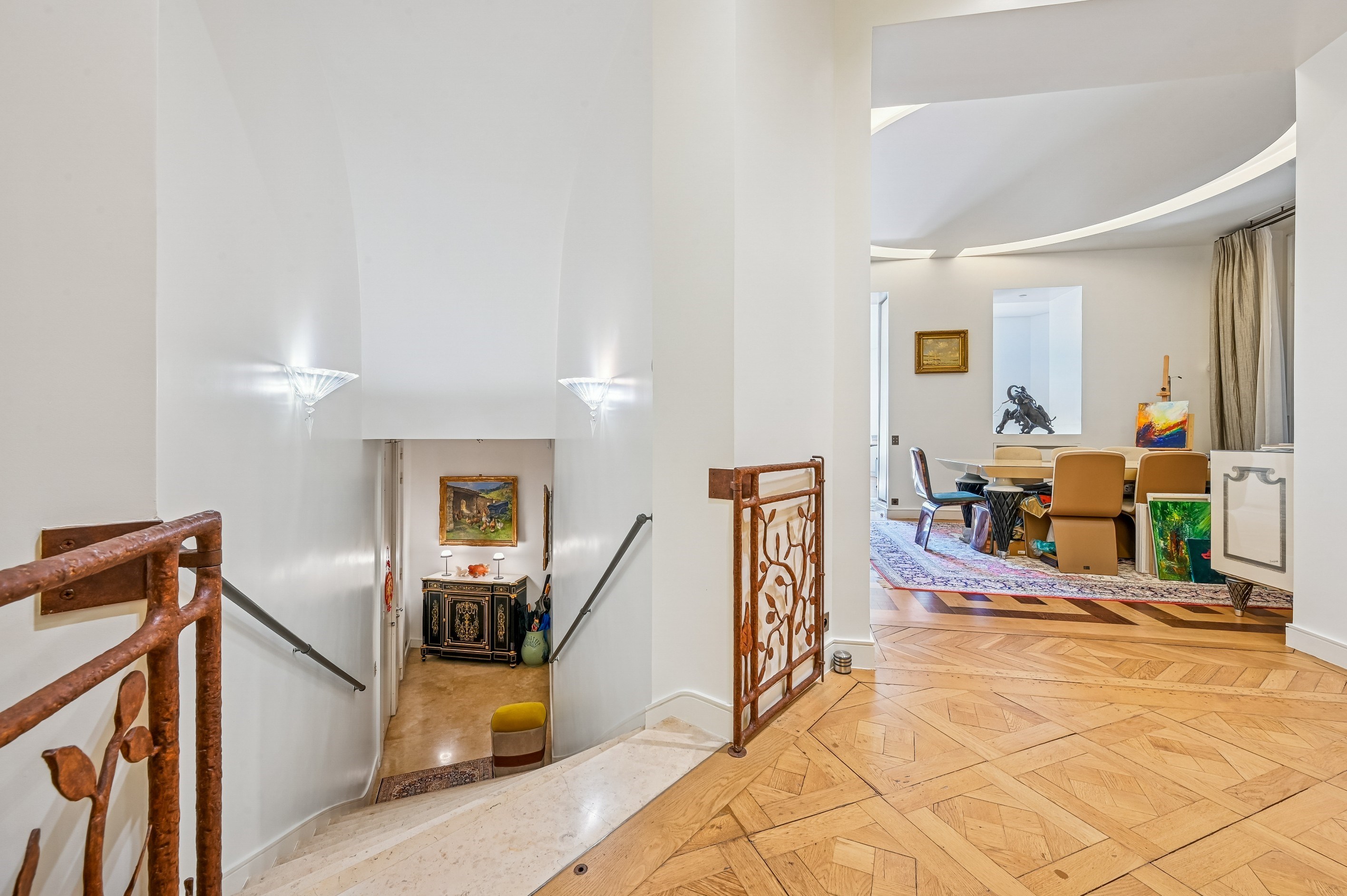  Avenue Foch — Exceptional Duplex Designed by Pierre Yovanovitch with Landscaped… - 物件實景
