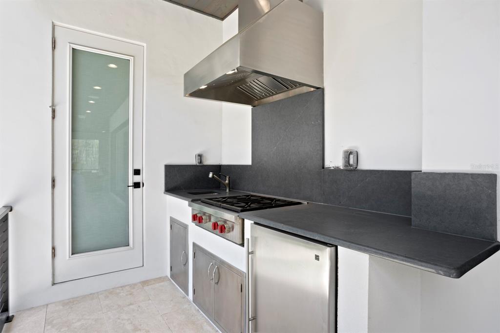 Tampa, Florida, 33606, United States, 5 Bedrooms Bedrooms, ,7 BathroomsBathrooms,Residential,For Sale,1779017