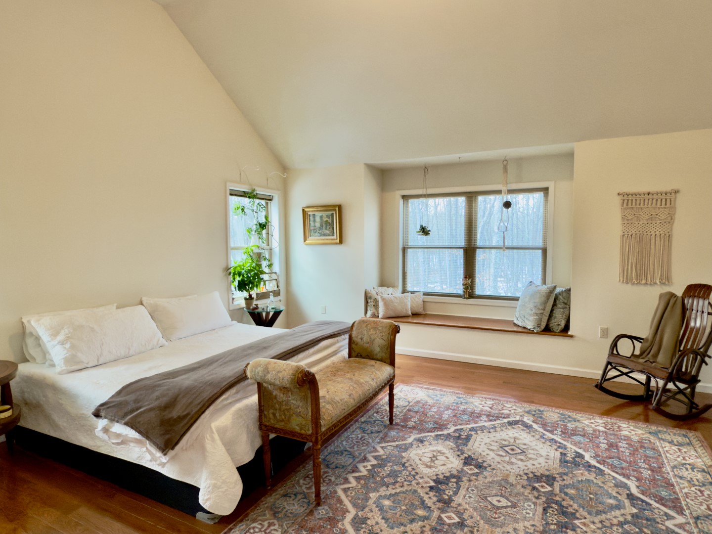 Hawley, Pennsylvania, 18428, United States, 3 Bedrooms Bedrooms, ,2 BathroomsBathrooms,Residential,For Sale,1995739