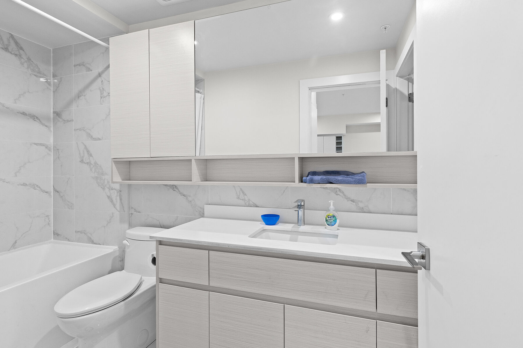  Secure with Premium Amenities - 物件實景