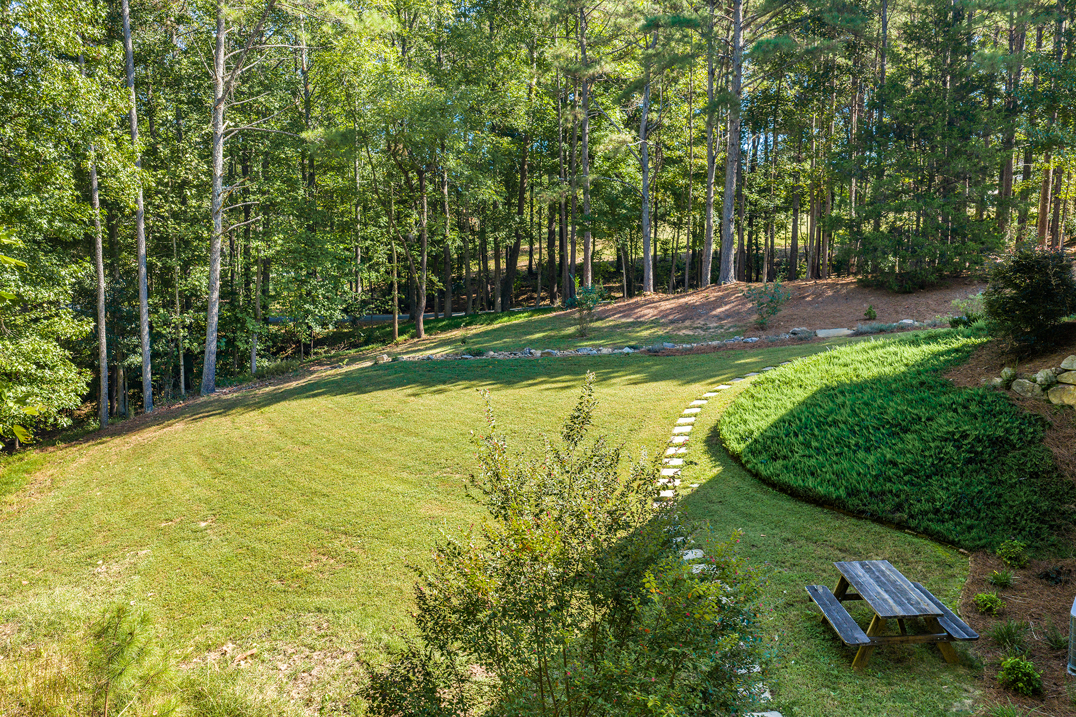  A Custom Residence Designed with an Impressive Sense of Volume - 物件實景